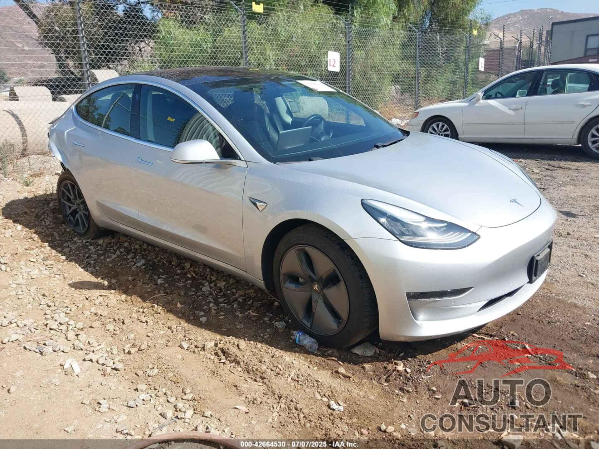 TESLA MODEL 3 2018 - 5YJ3E1EA0JF042256