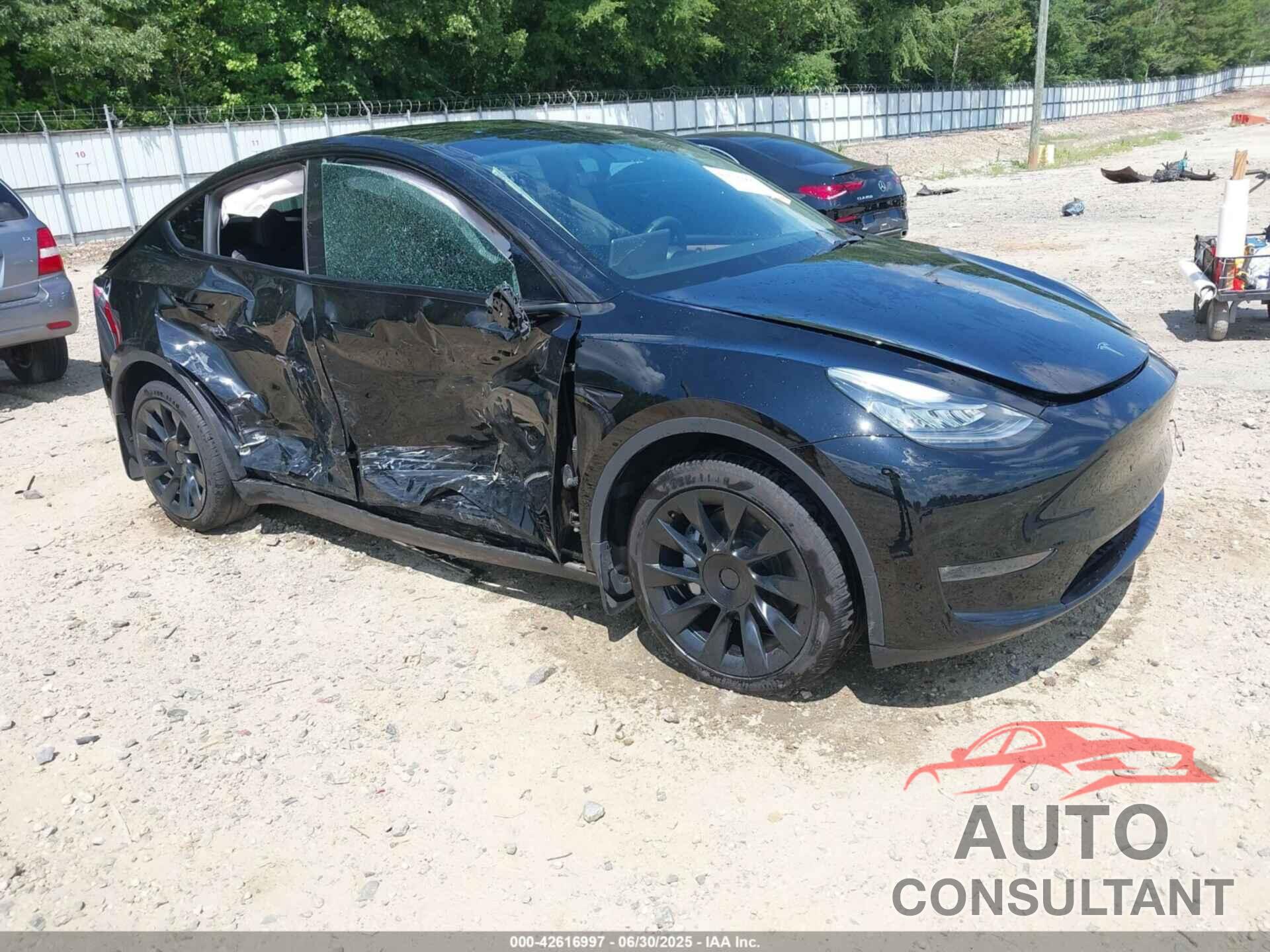 TESLA MODEL Y 2023 - 7SAYGDEE1PA128401