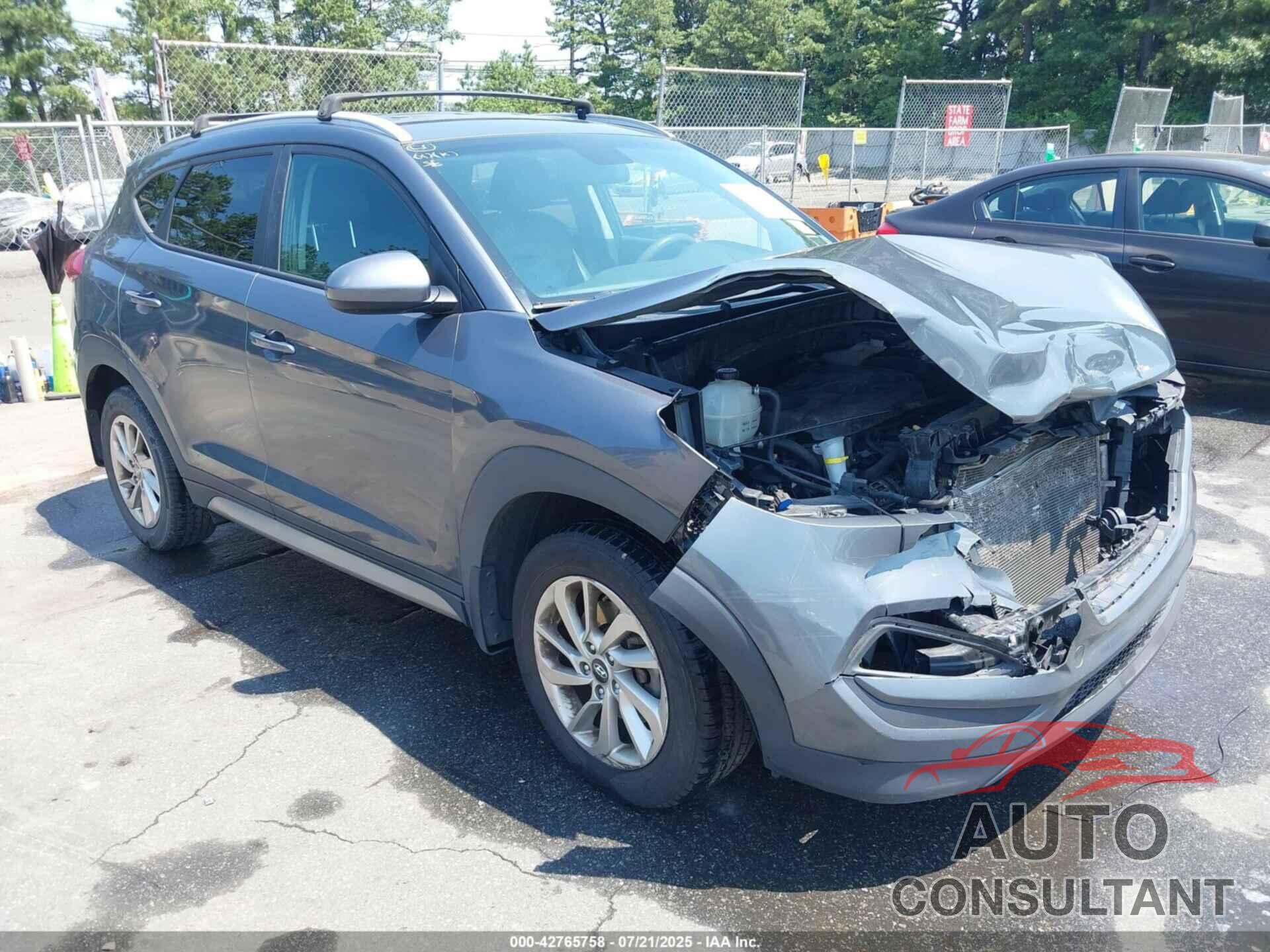 HYUNDAI TUCSON 2017 - KM8J33A43HU312926