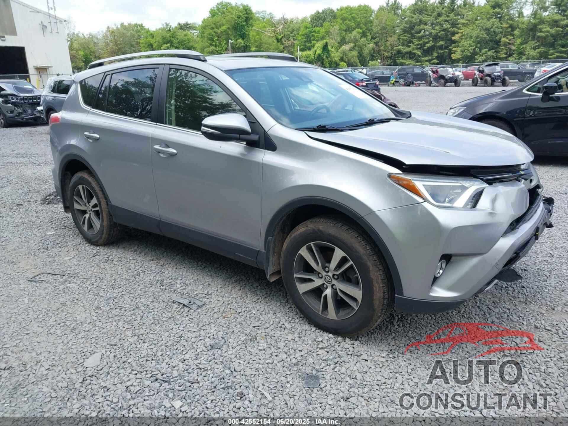 TOYOTA RAV4 2018 - JTMRFREV1JD244765