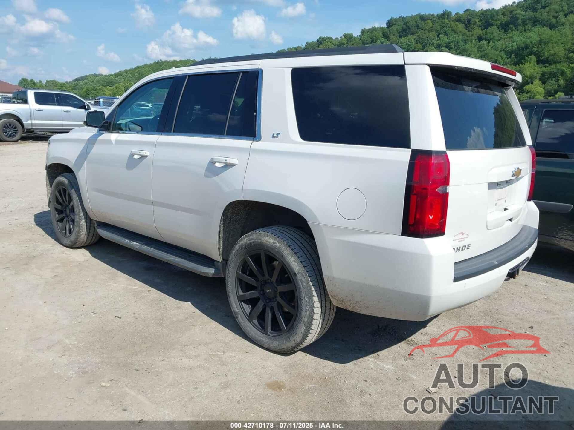 CHEVROLET TAHOE 2018 - 1GNSKBKC5JR308047