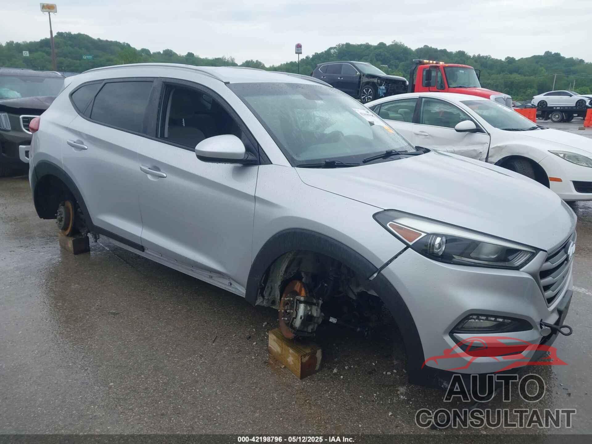 HYUNDAI TUCSON 2018 - KM8J3CA43JU717402
