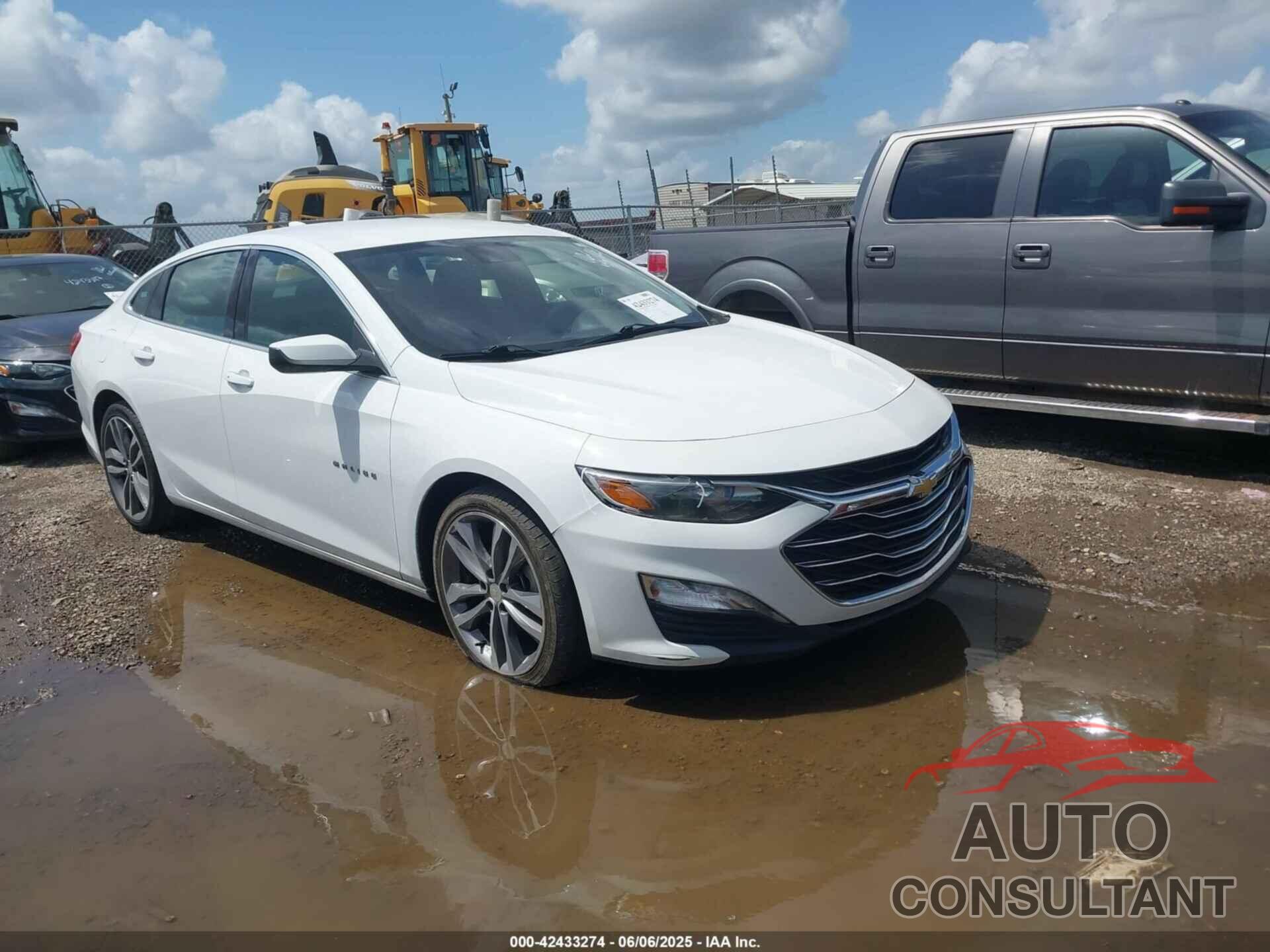 CHEVROLET MALIBU 2023 - 1G1ZD5ST1PF163630