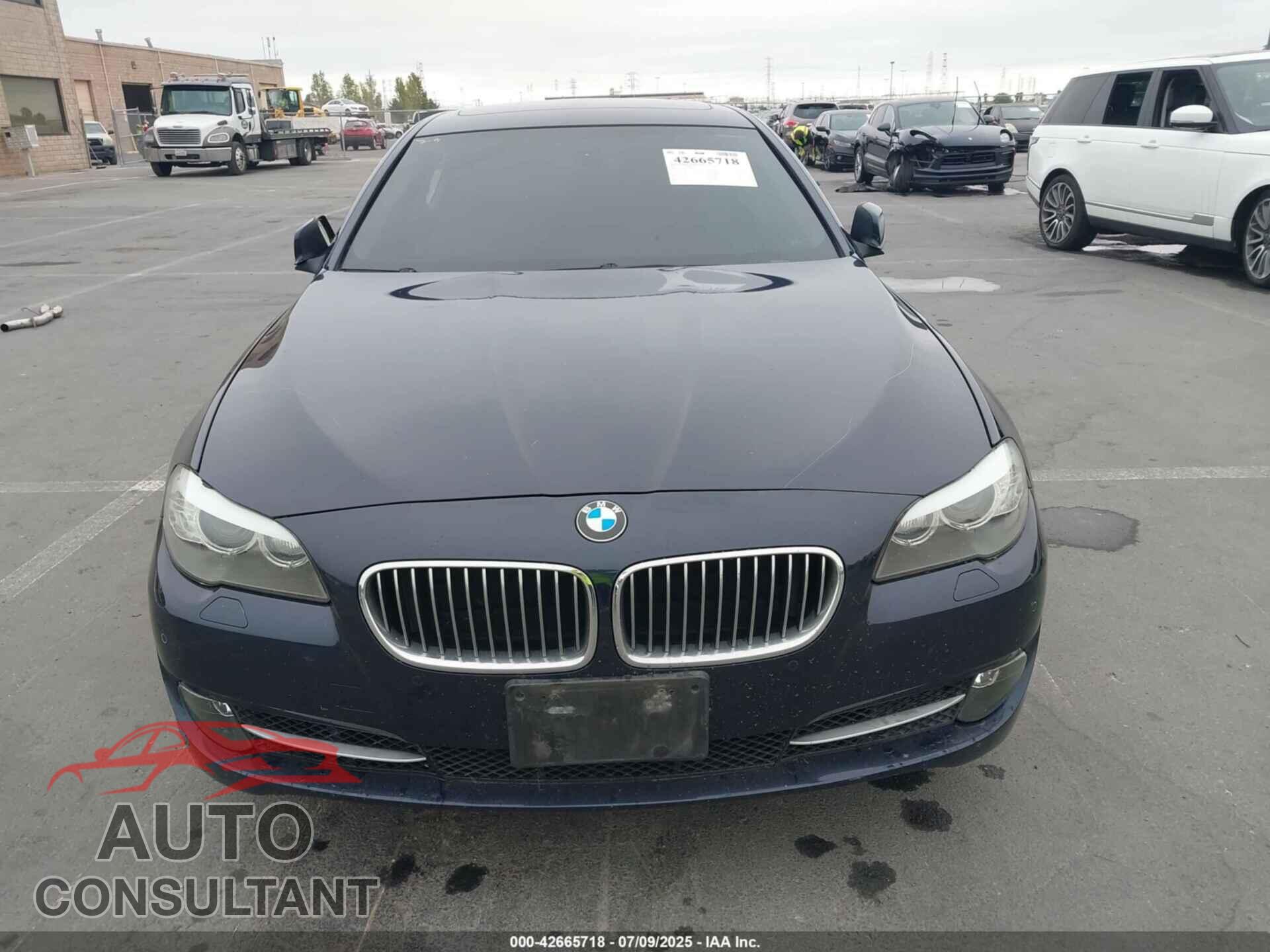 BMW 528I 2012 - WBAXH5C59CDW04734