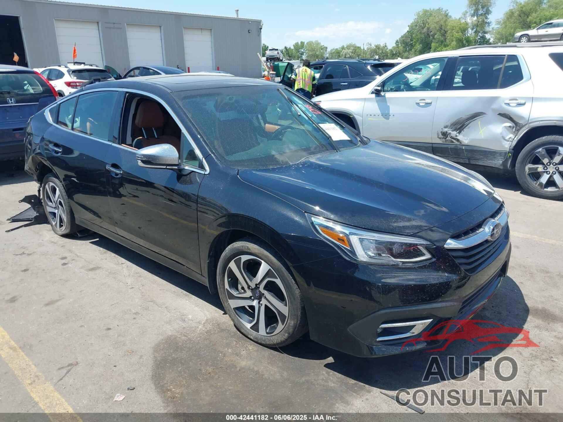 SUBARU LEGACY 2022 - 4S3BWGP64N3017416
