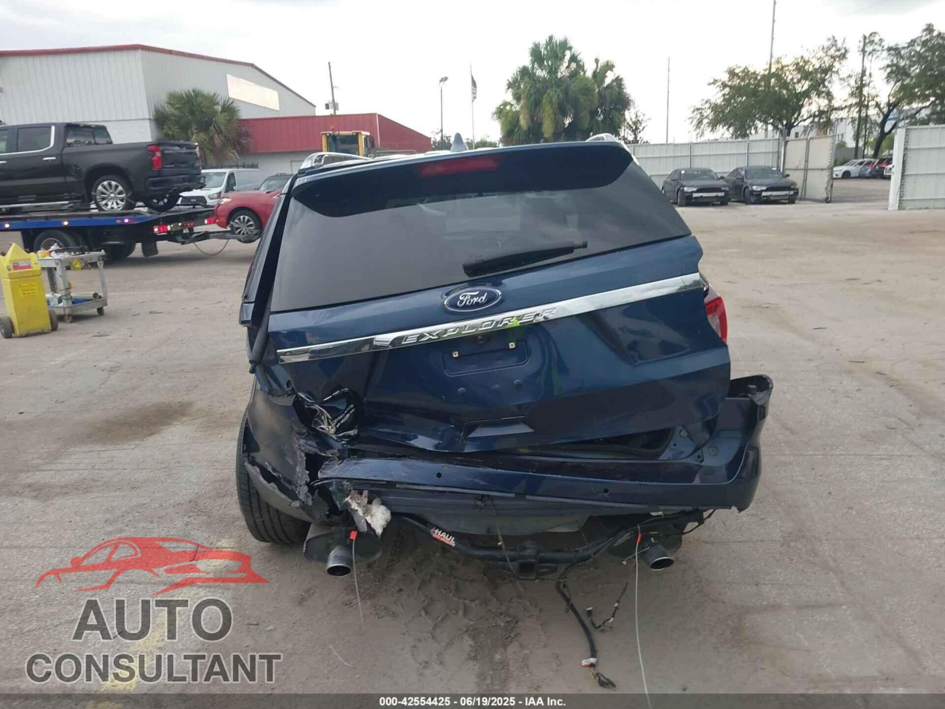 FORD EXPLORER 2017 - 1FM5K7F82HGB80683