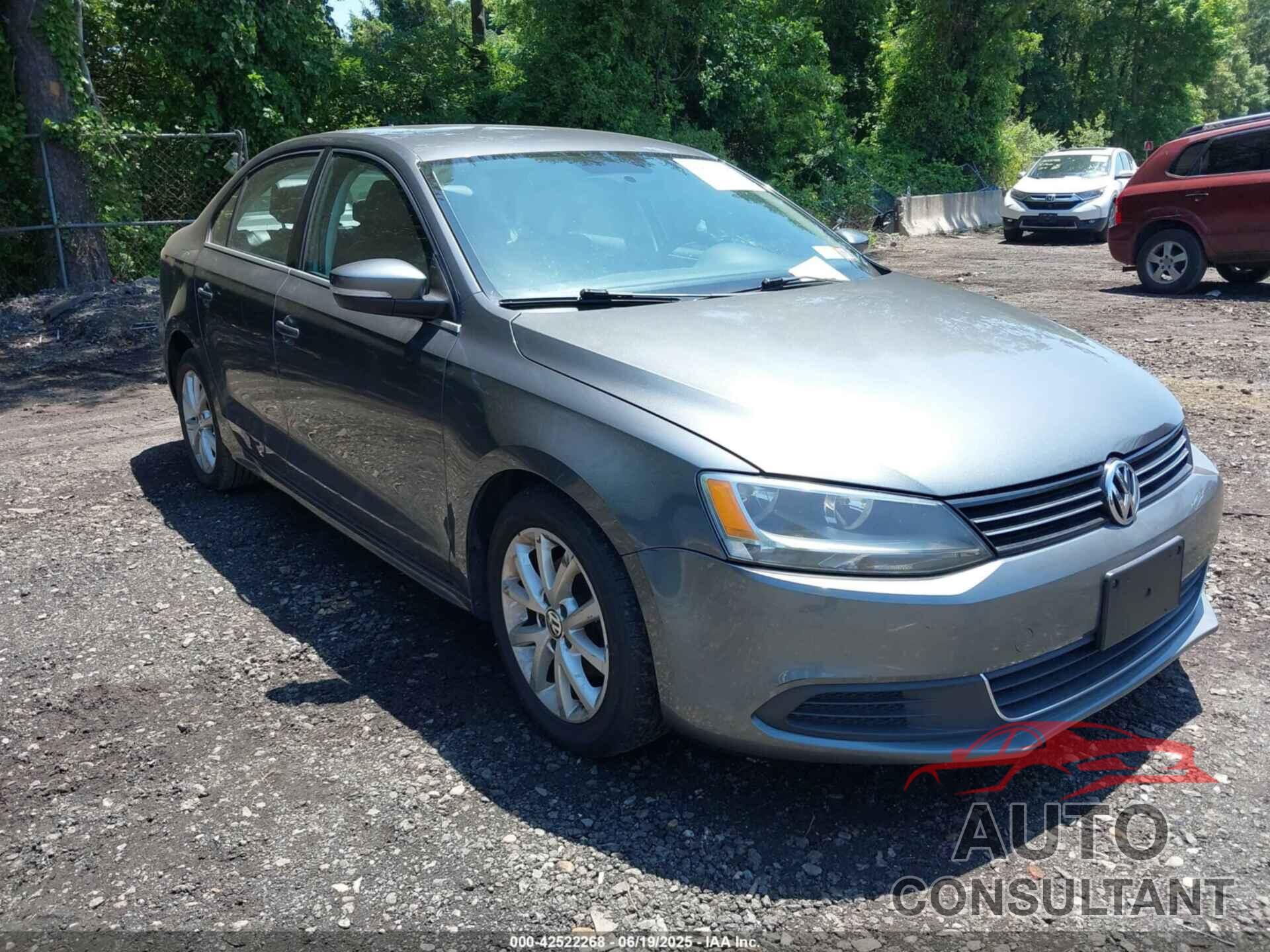 VOLKSWAGEN JETTA 2013 - 3VWDP7AJ2DM447510