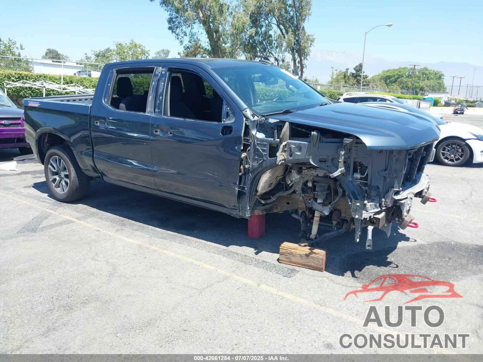 CHEVROLET SILVERADO 1500 2020 - 1GCPYCEF4LZ207481