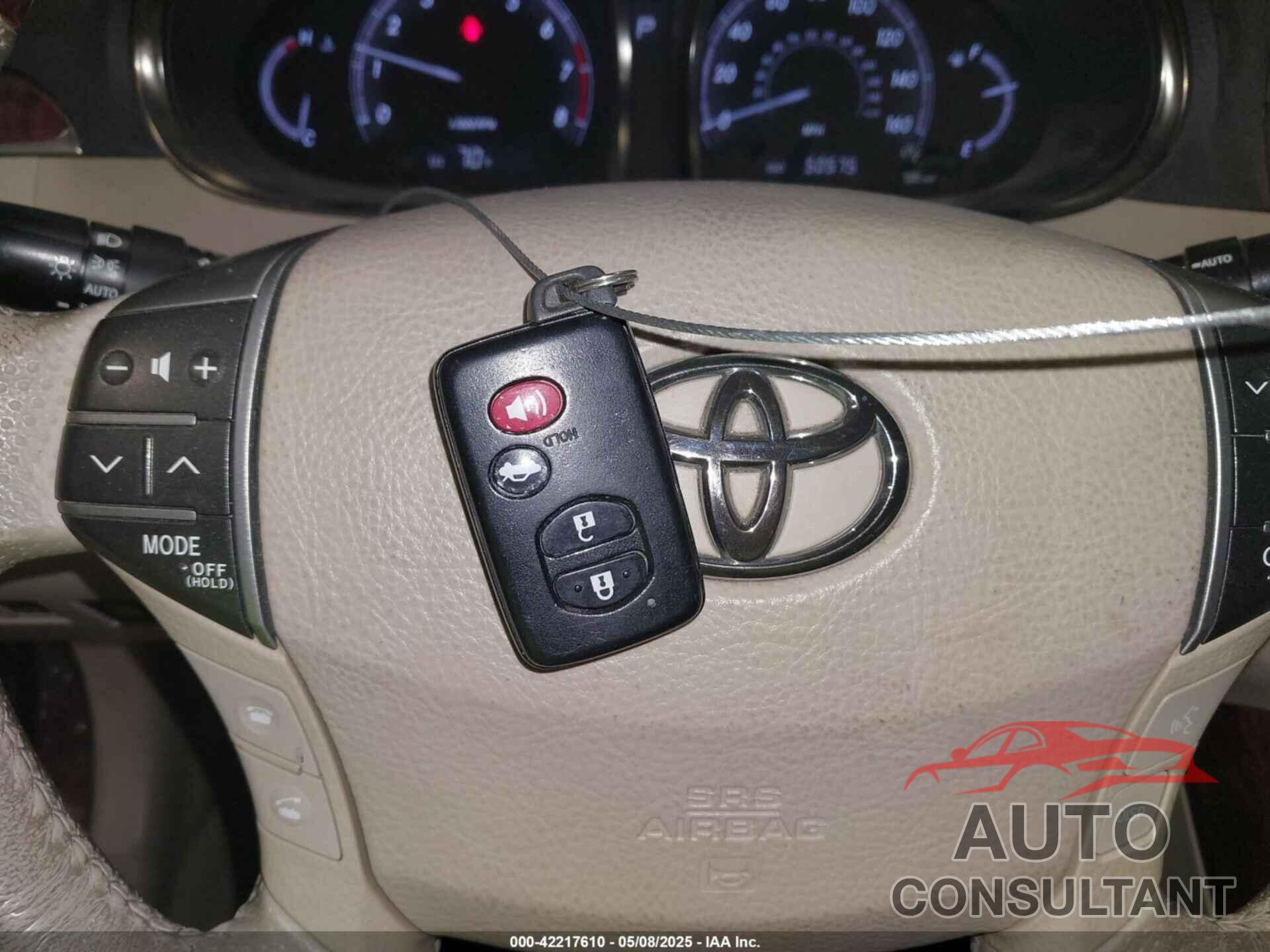 TOYOTA AVALON 2011 - 4T1BK3DB5BU429805