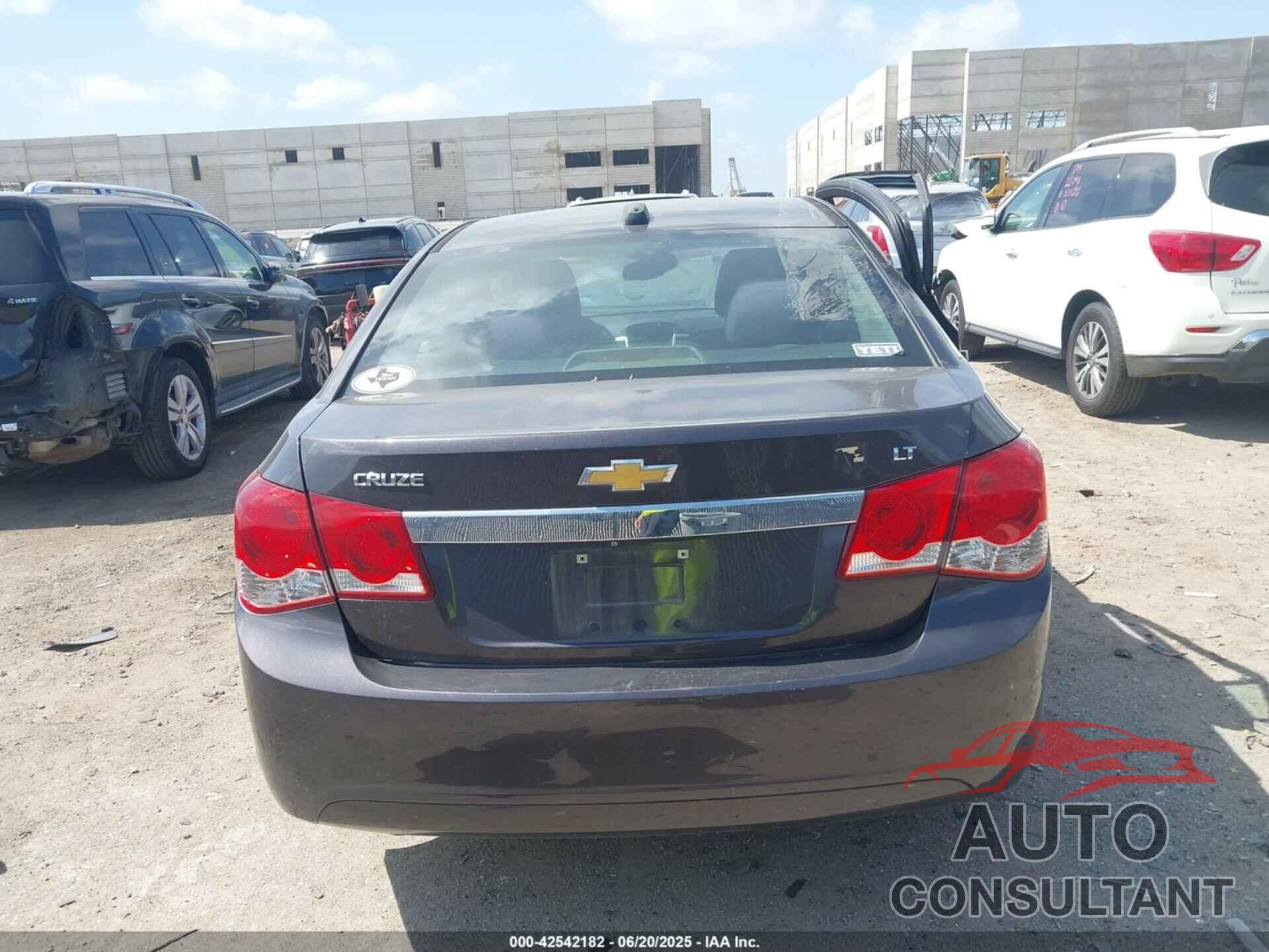 CHEVROLET CRUZE 2015 - 1G1PC5SBXF7223964