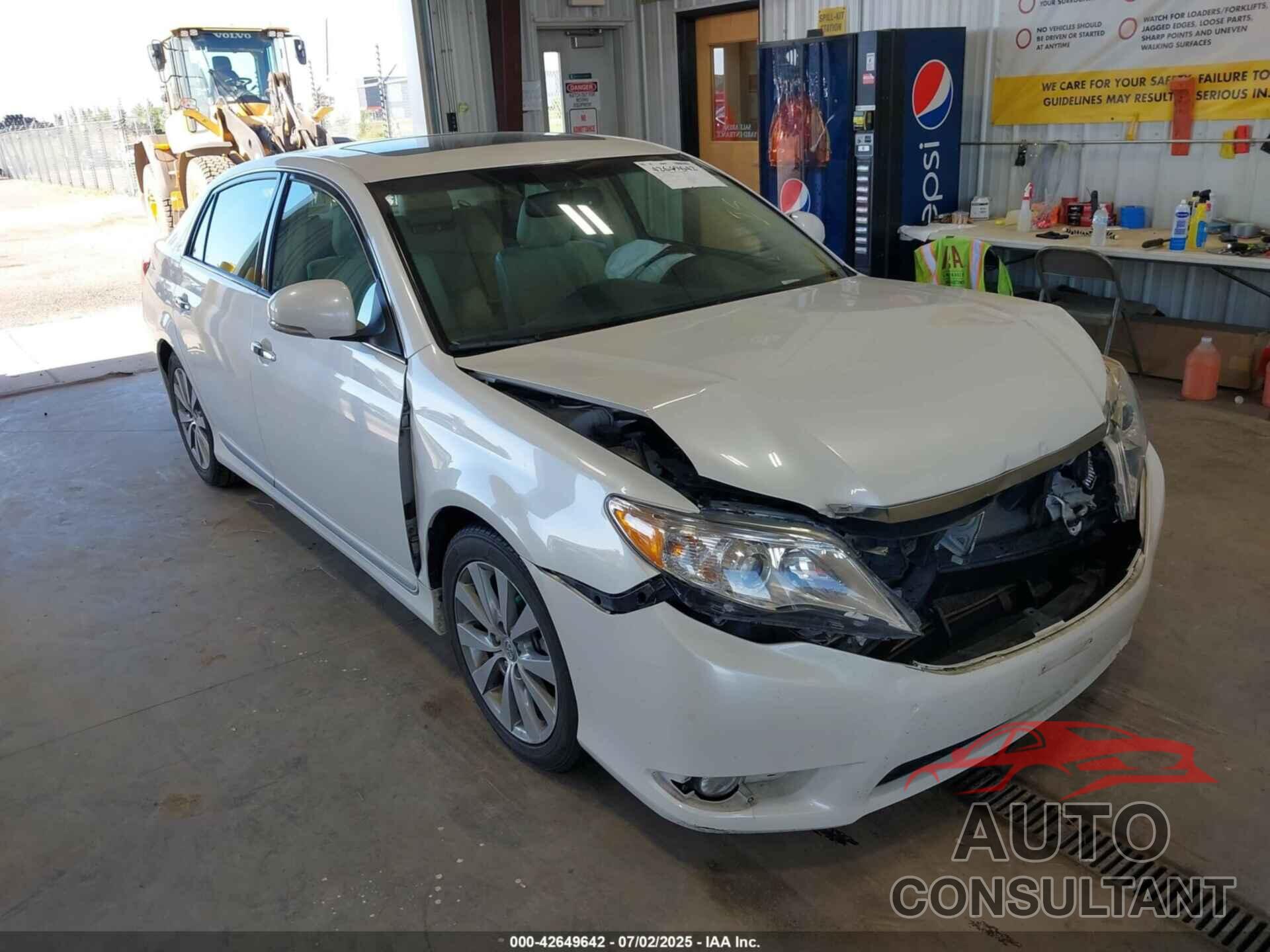 TOYOTA AVALON 2011 - 4T1BK3DB0BU439626