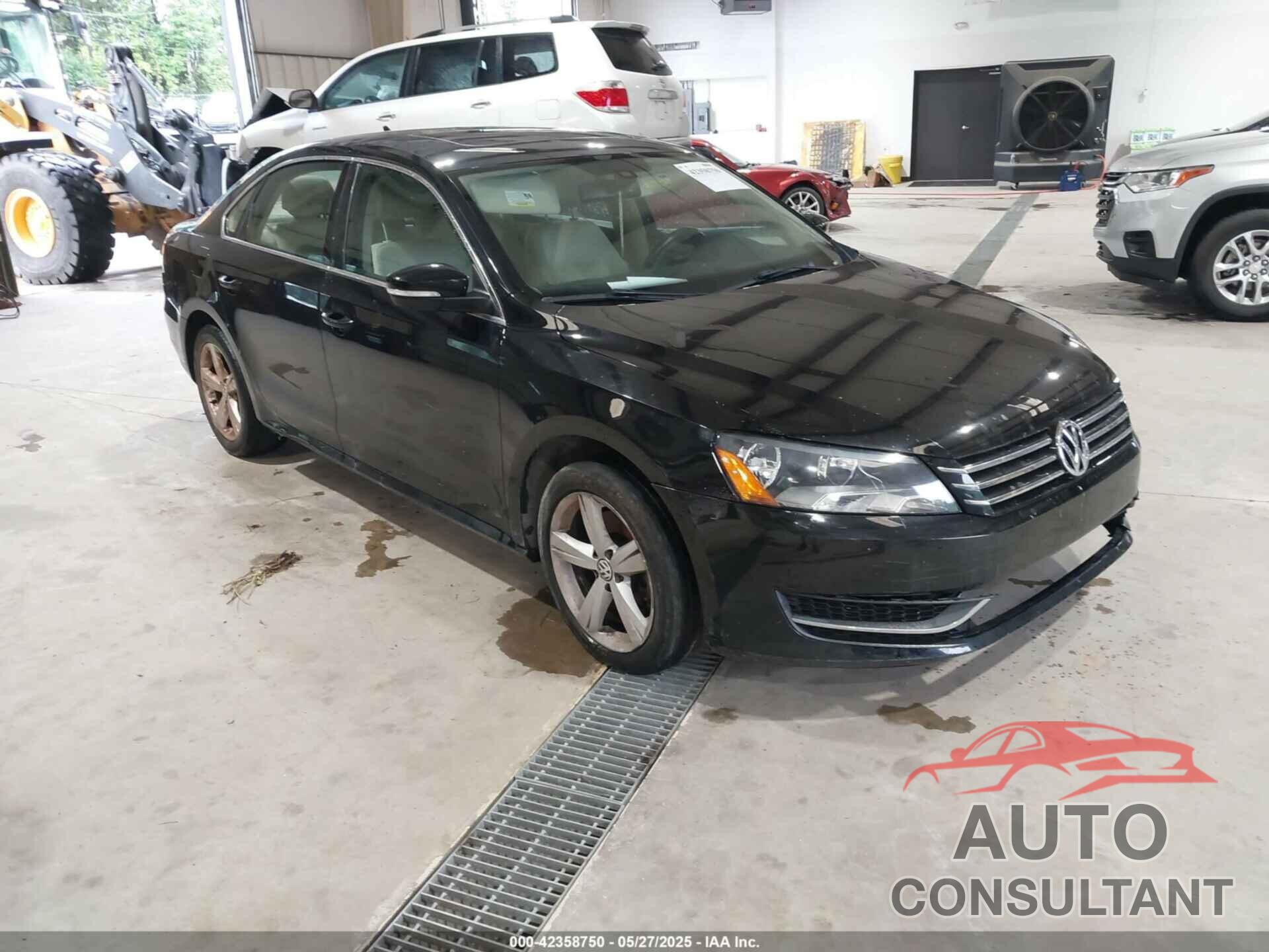 VOLKSWAGEN PASSAT 2013 - 1VWBH7A35DC134295