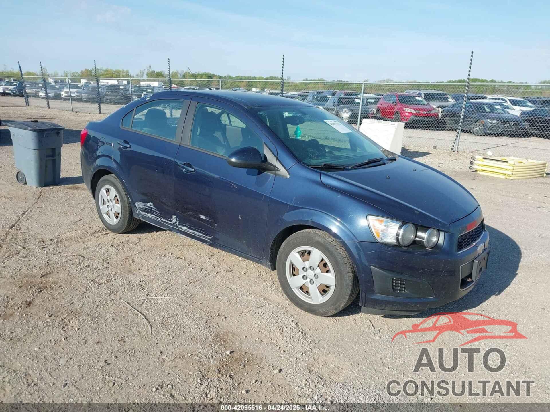 CHEVROLET SONIC 2015 - 1G1JA5SH0F4208293