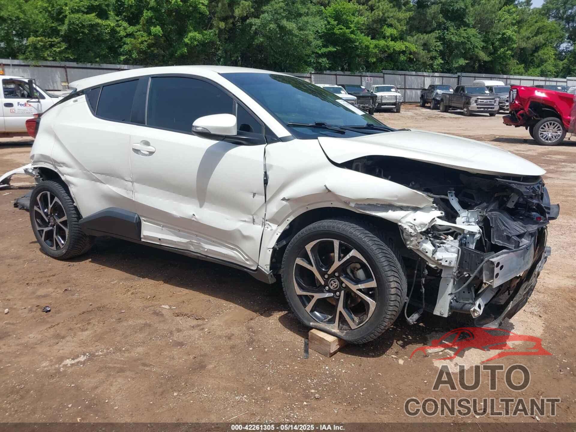 TOYOTA C-HR 2020 - JTNKHMBX2L1083587