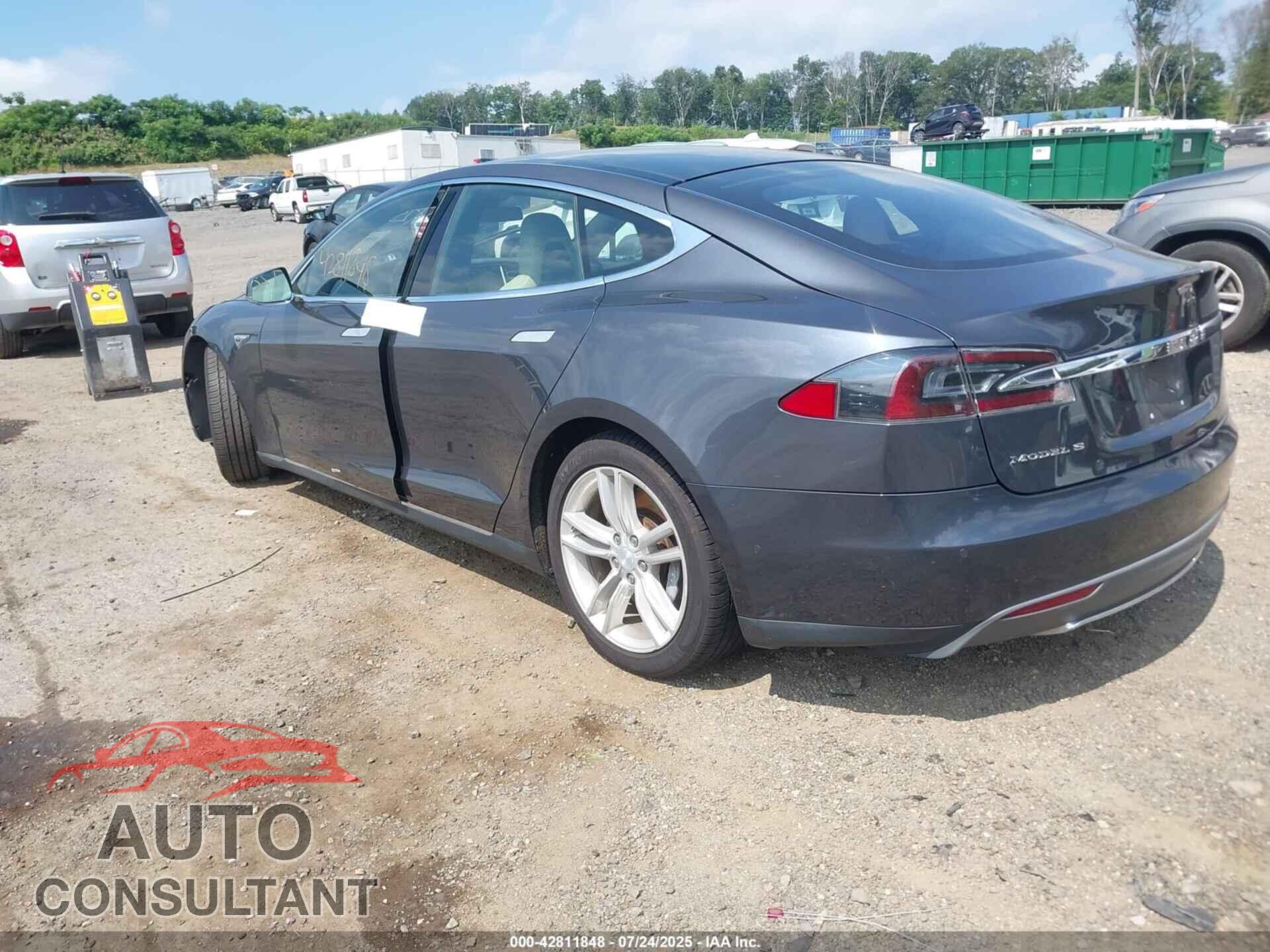 TESLA MODEL S 2015 - 5YJSA1E25FF104709