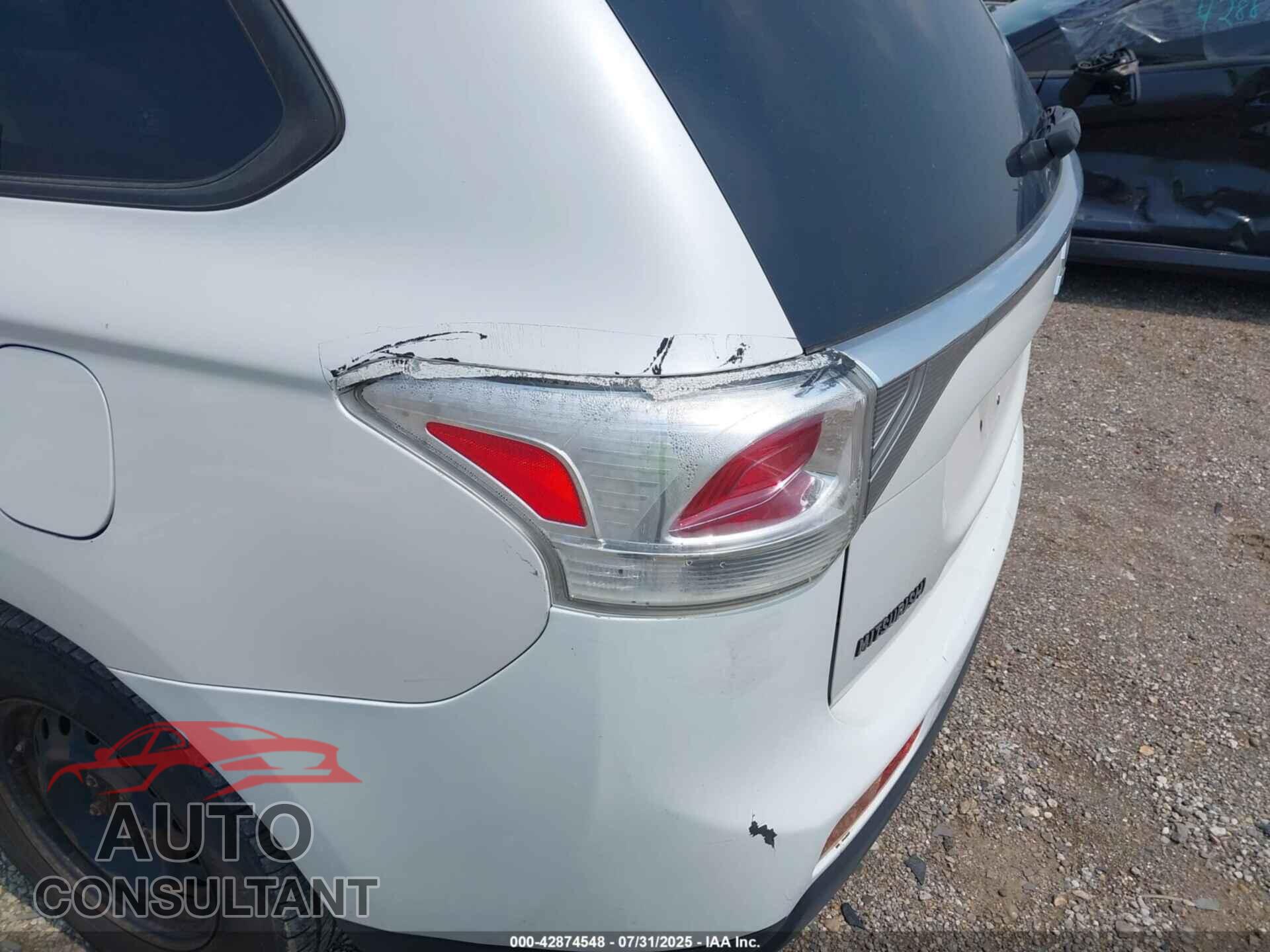 MITSUBISHI OUTLANDER 2014 - JA4AD2A31EZ009896