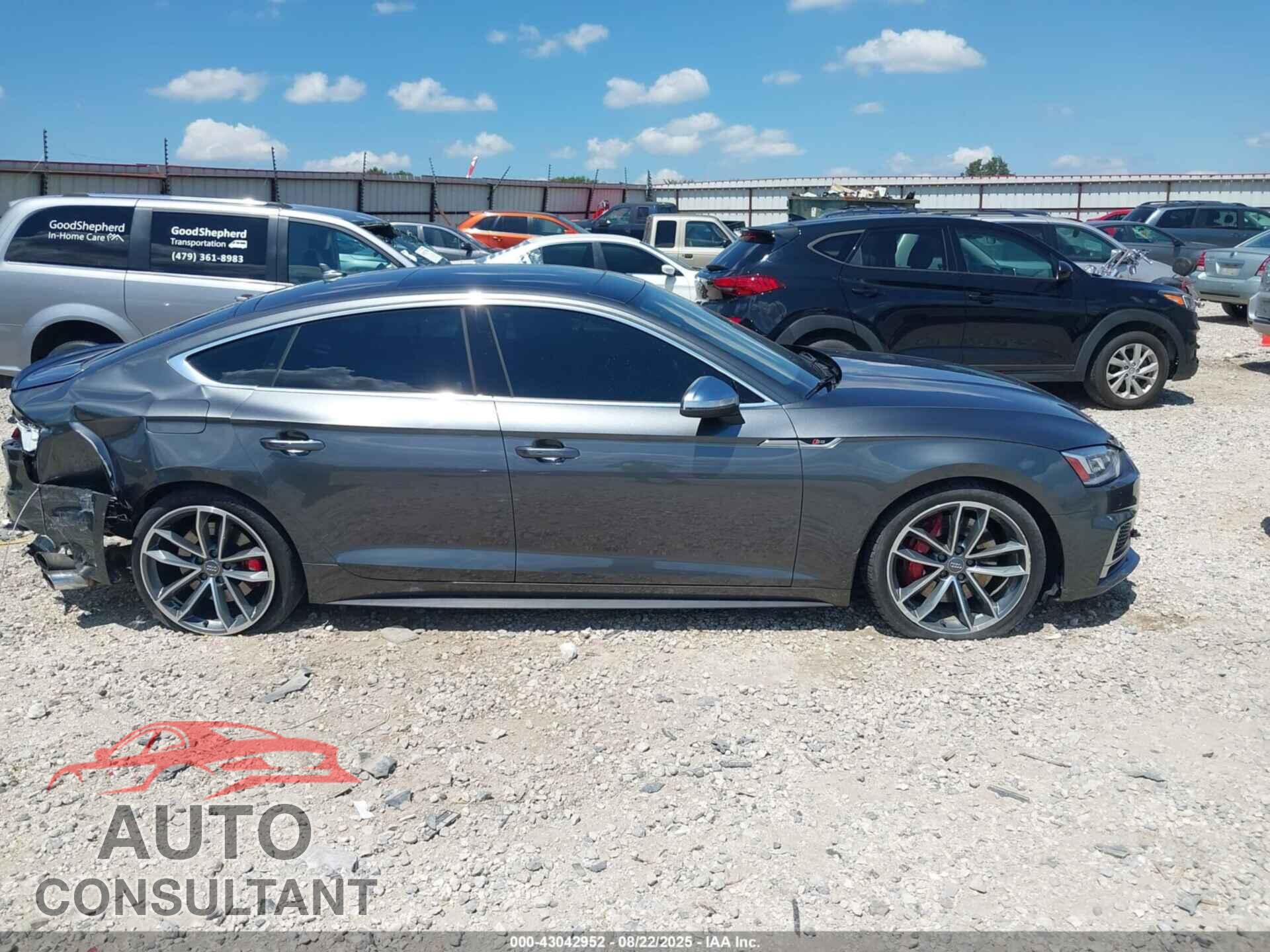 AUDI S5 2018 - WAUB4CF52JA010488
