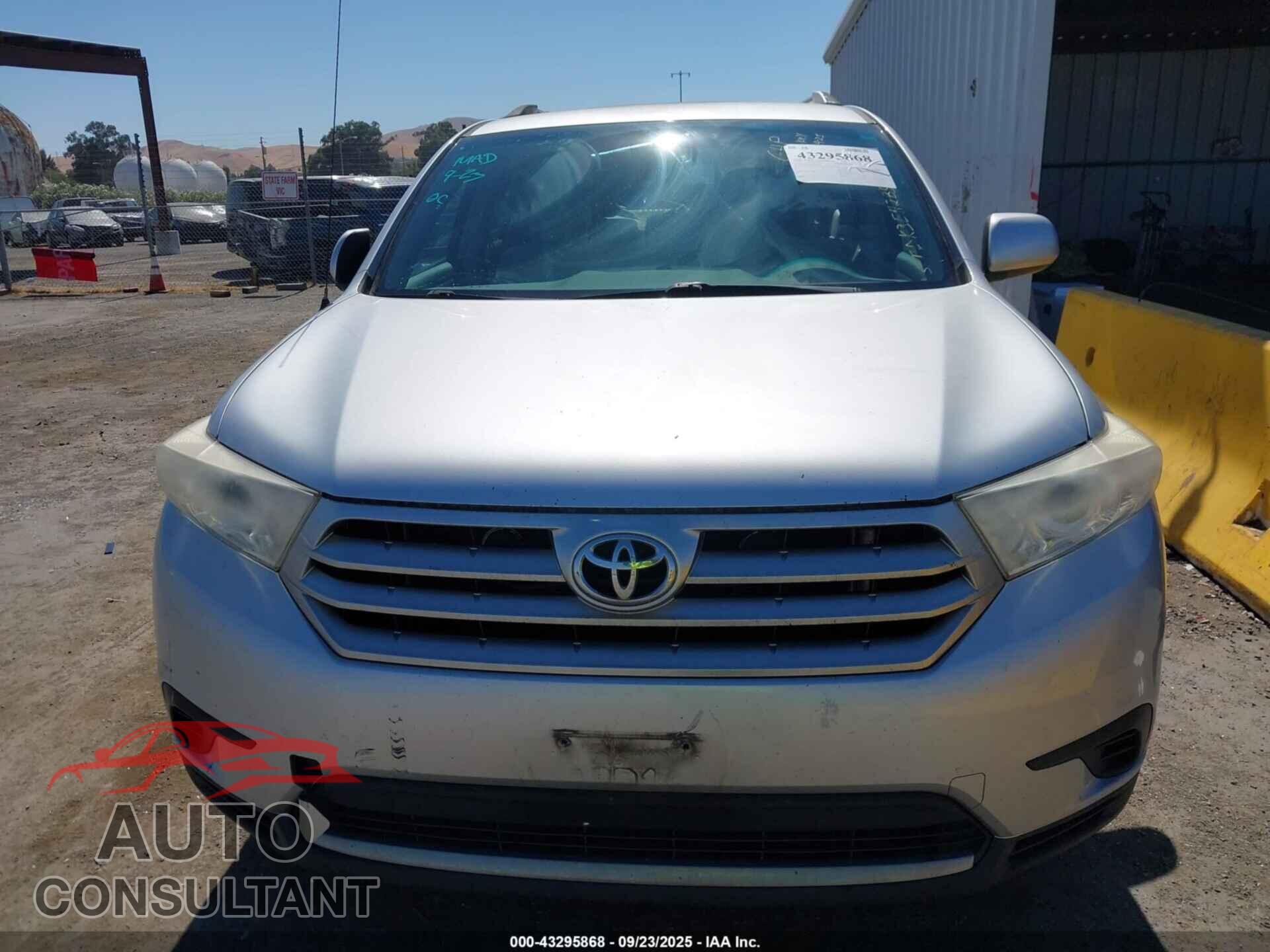 TOYOTA HIGHLANDER 2011 - 5TDZK3EH2BS037357