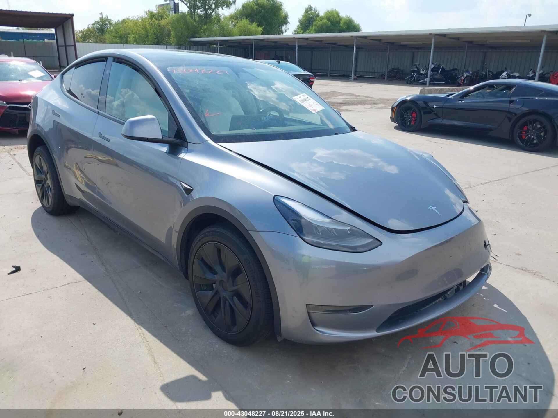 TESLA MODEL Y 2025 - 7SAYGDEE9SA347647