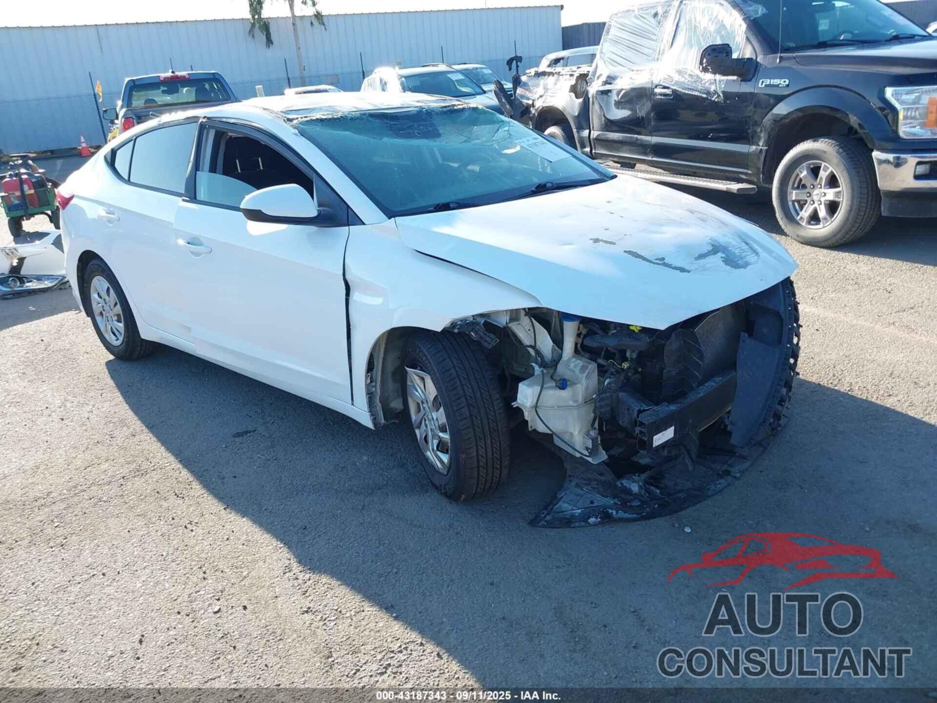 HYUNDAI ELANTRA 2018 - 5NPD74LF8JH262308