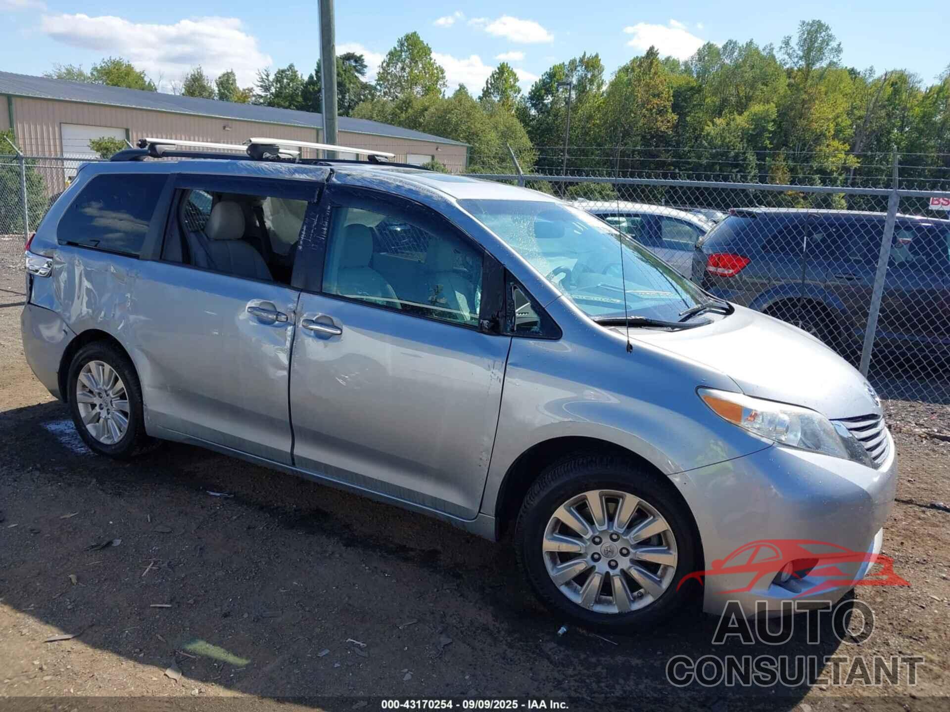 TOYOTA SIENNA 2014 - 5TDDK3DC5ES076299