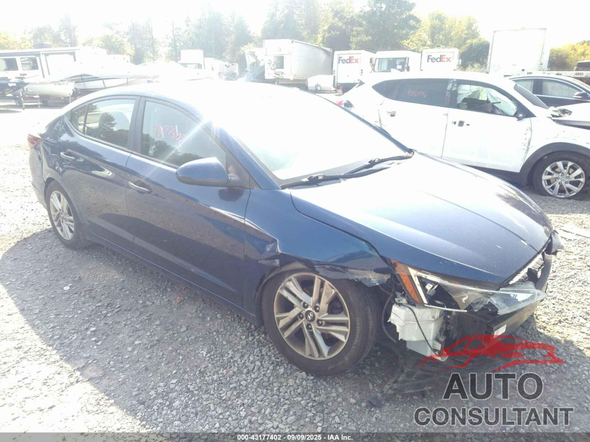 HYUNDAI ELANTRA 2020 - 5NPD84LF0LH567950