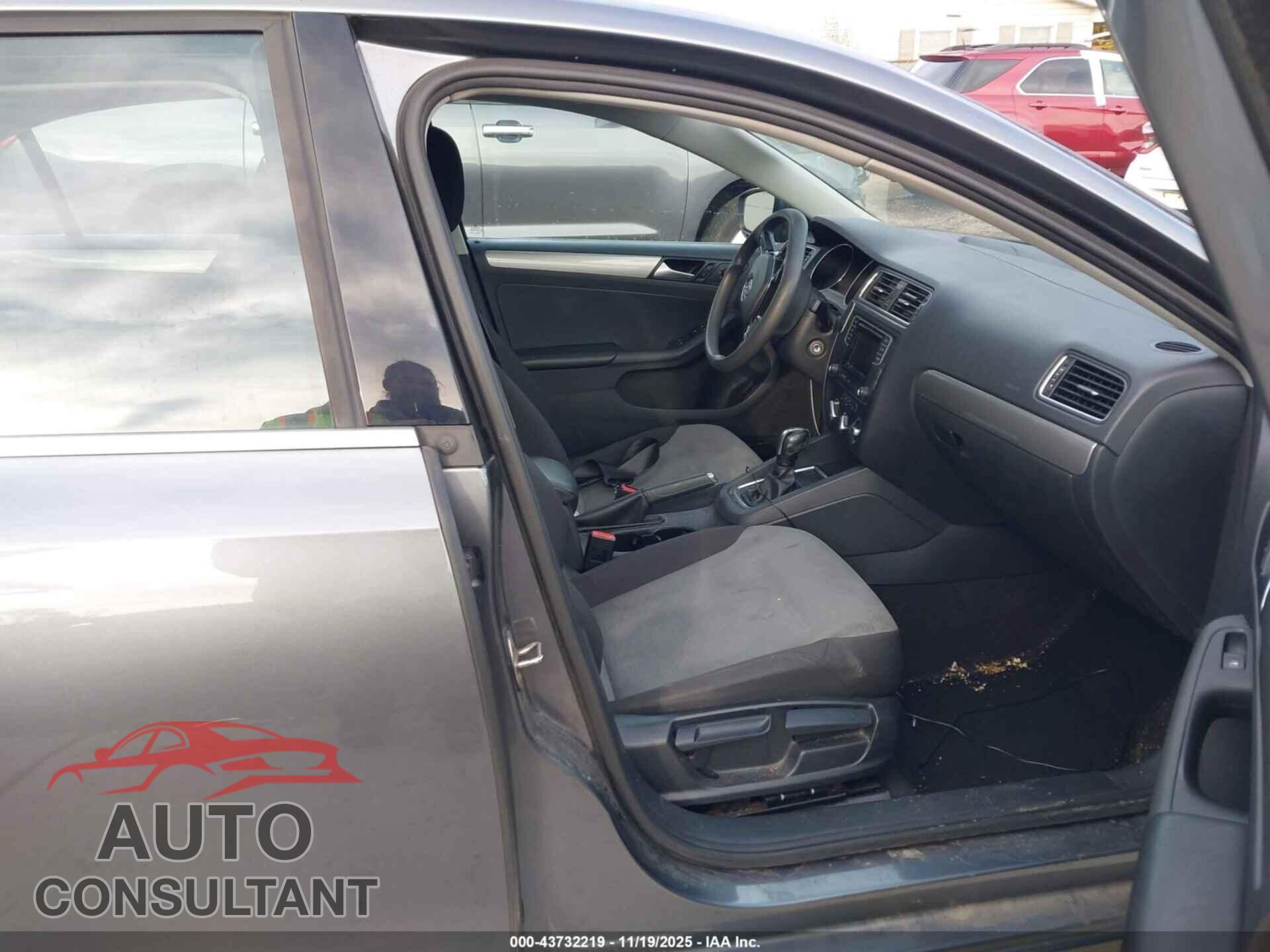 VOLKSWAGEN JETTA 2017 - 3VW2B7AJ6HM400587