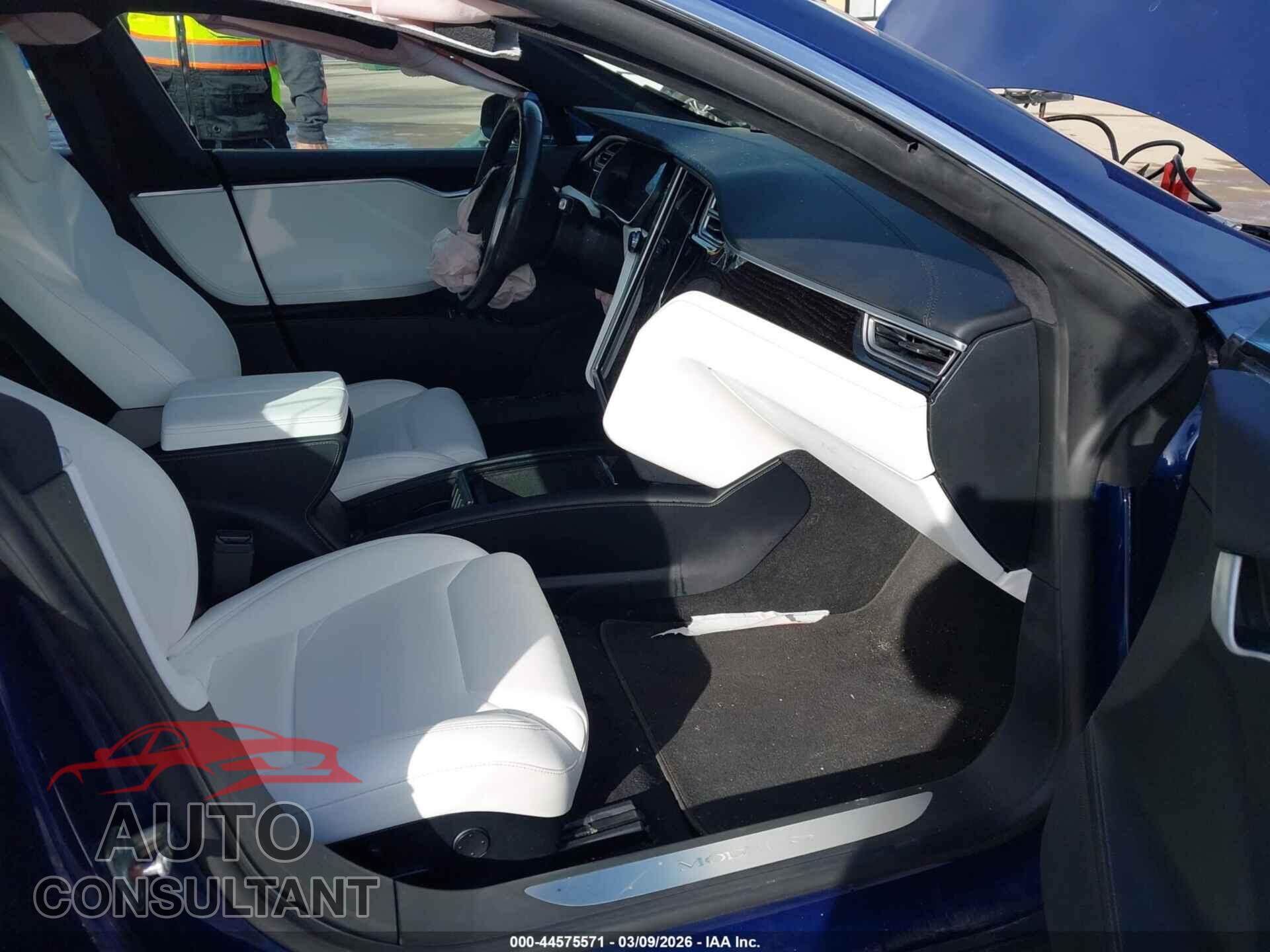 TESLA MODEL S 2017 - 5YJSA1E23HF219800