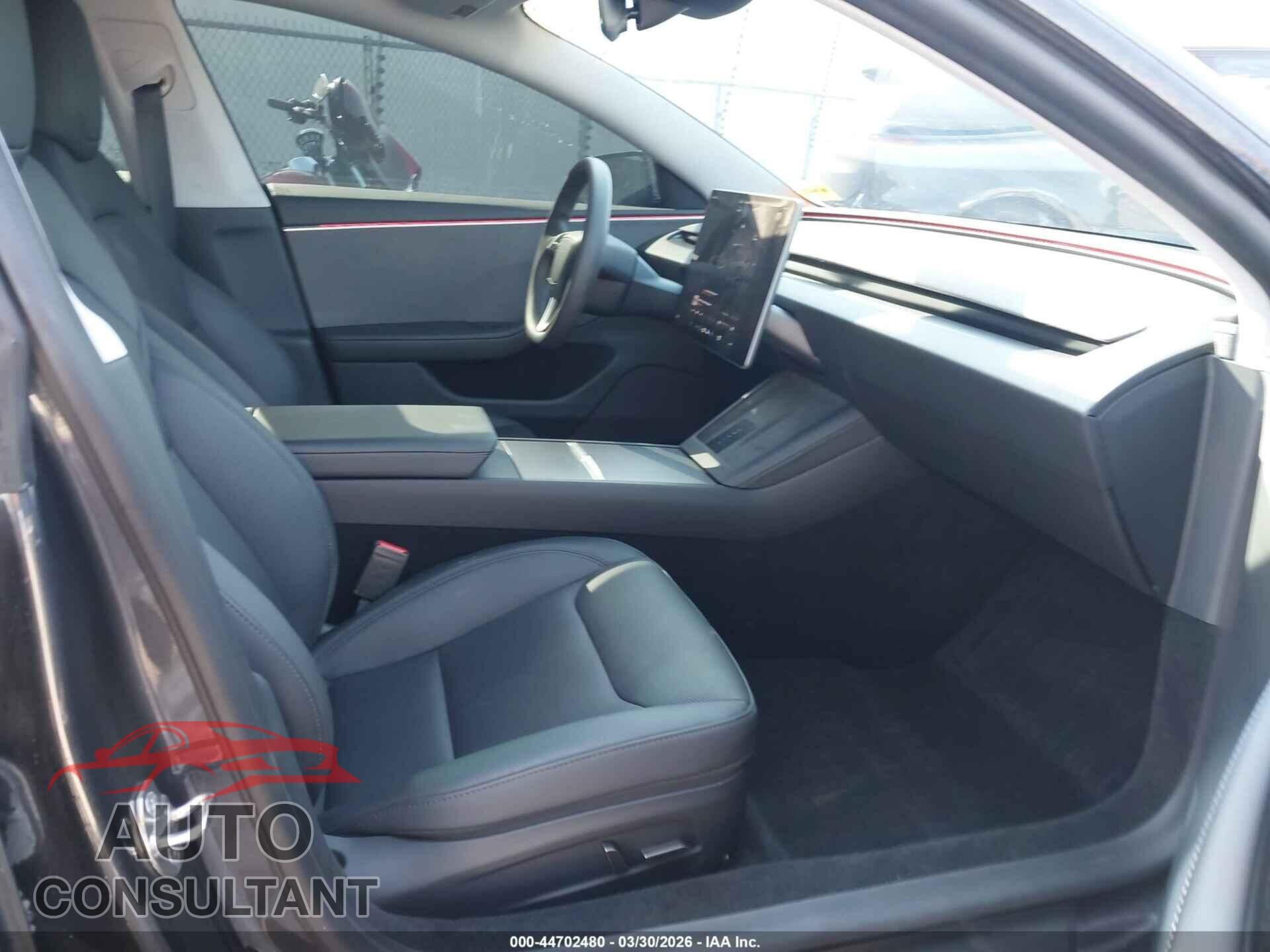 TESLA MODEL 3 2024 - 5YJ3E1EA6RF836089
