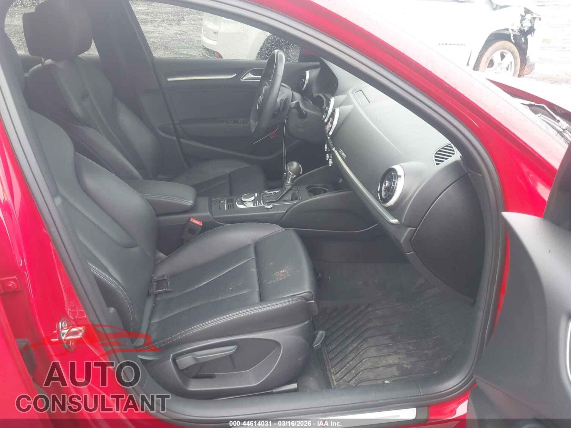 AUDI A3 2020 - WAUBEGFF5LA006838