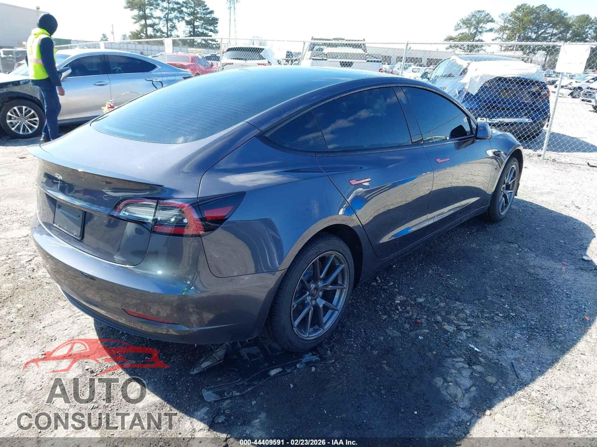 TESLA MODEL 3 2021 - 5YJ3E1EA1MF028600