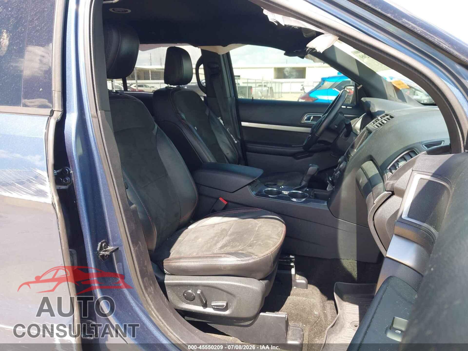 FORD EXPLORER 2018 - 1FM5K7D82JGB17205