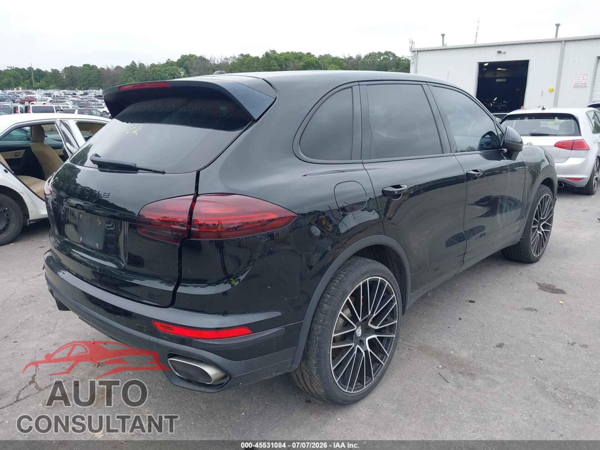 PORSCHE CAYENNE 2017 - WP1AA2A24HKA89633