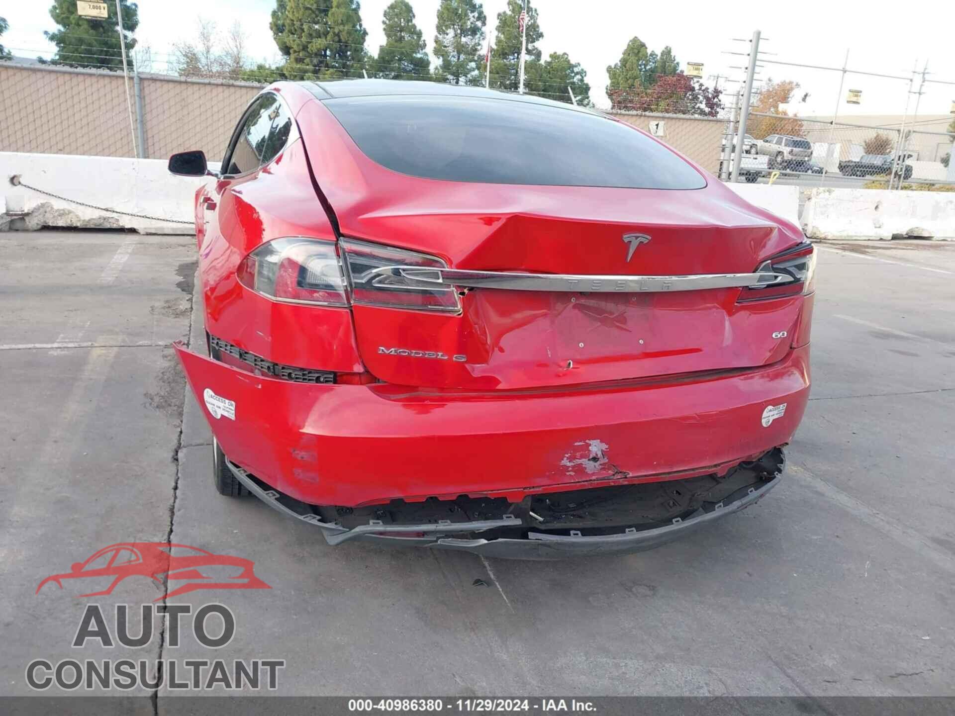 TESLA MODEL S 2013 - 5YJSA1CG8DFP15622