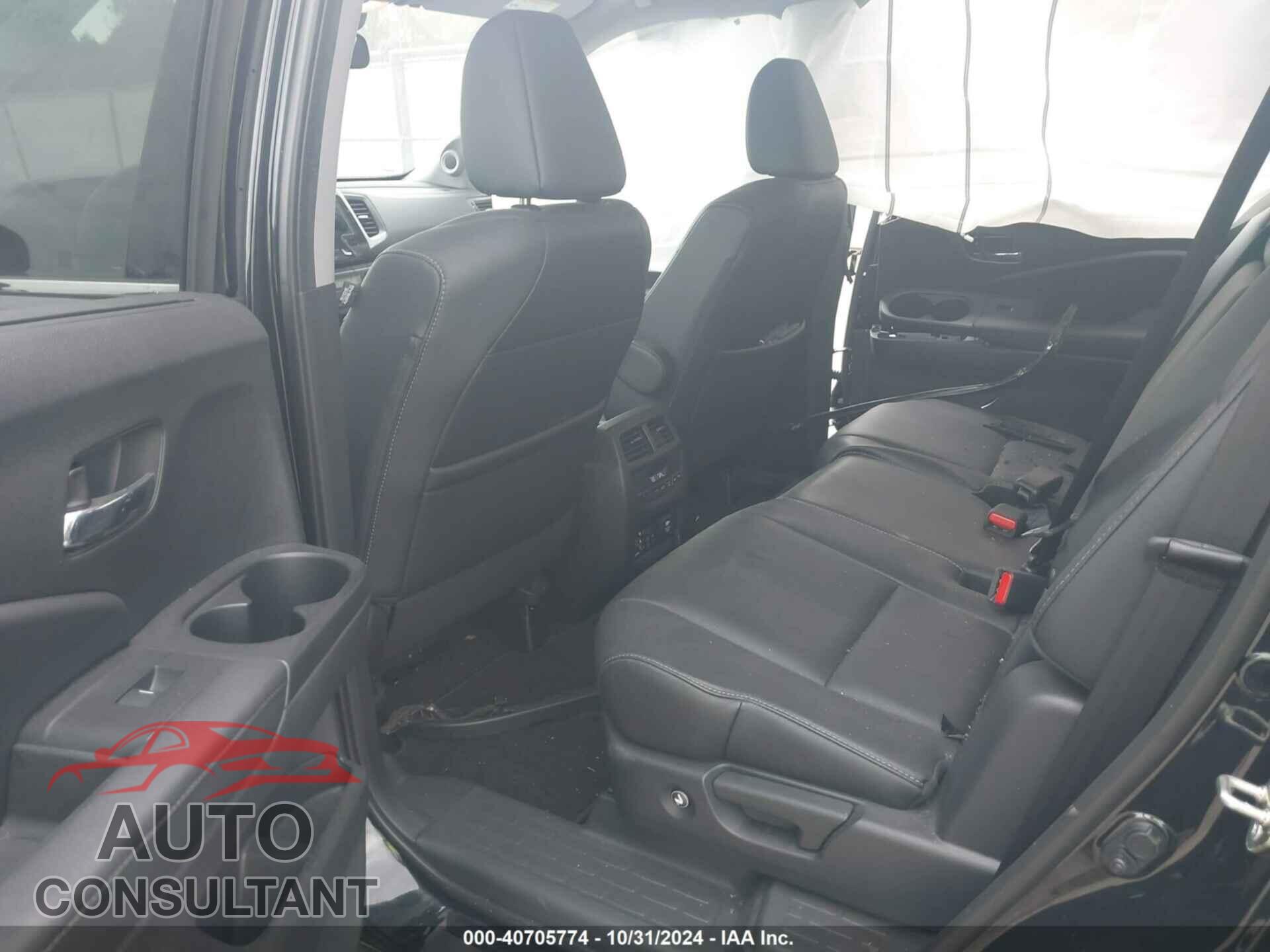 HONDA PILOT 2017 - 5FNYF5H93HB014103