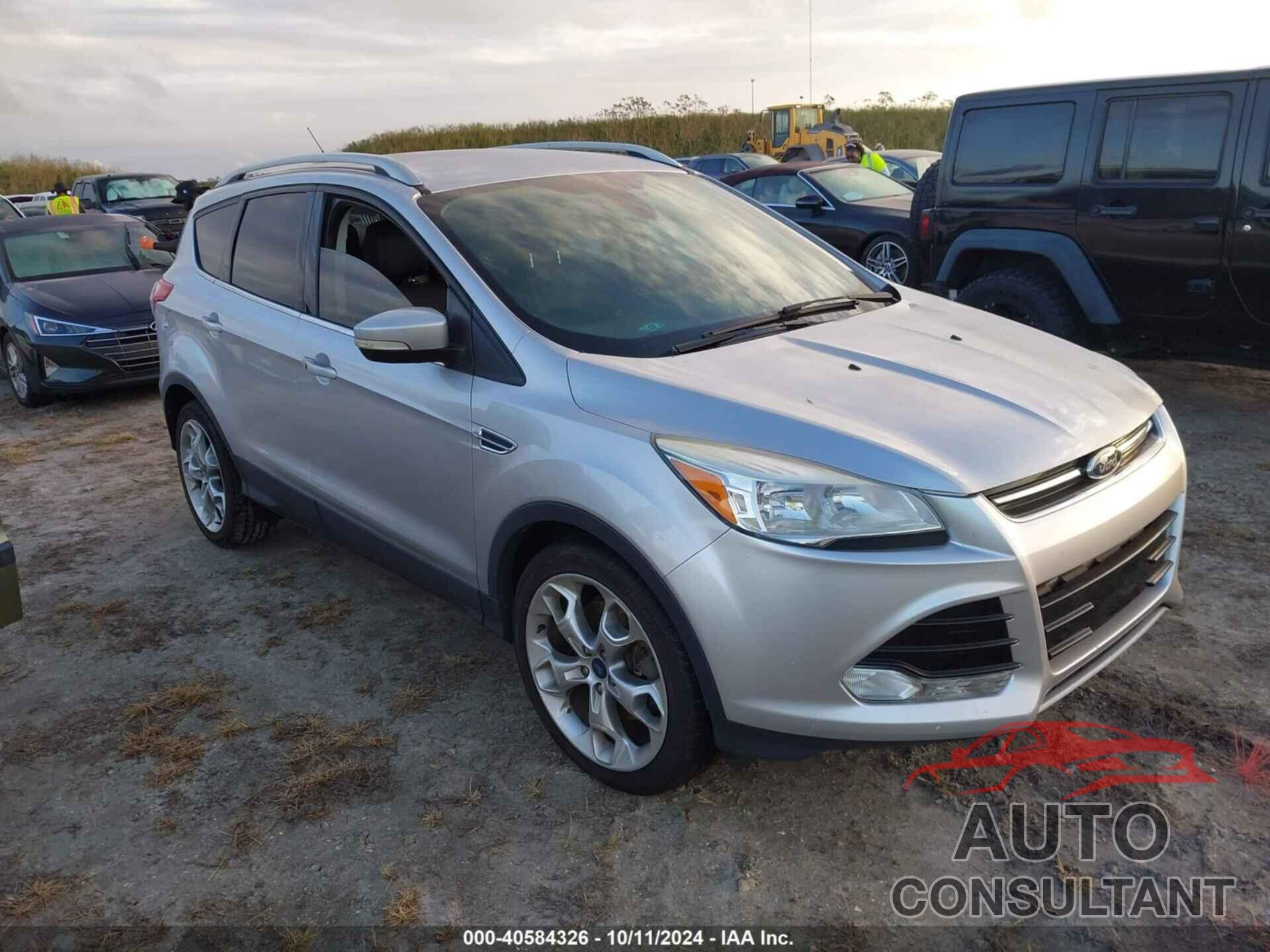 FORD ESCAPE 2015 - 1FMCU0J99FUB56520