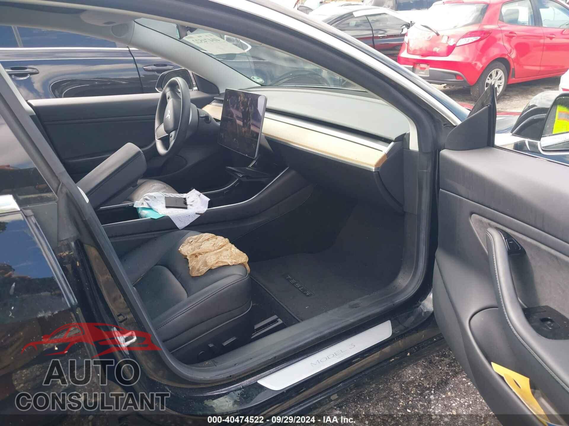 TESLA MODEL 3 2019 - 5YJ3E1EA3KF417011