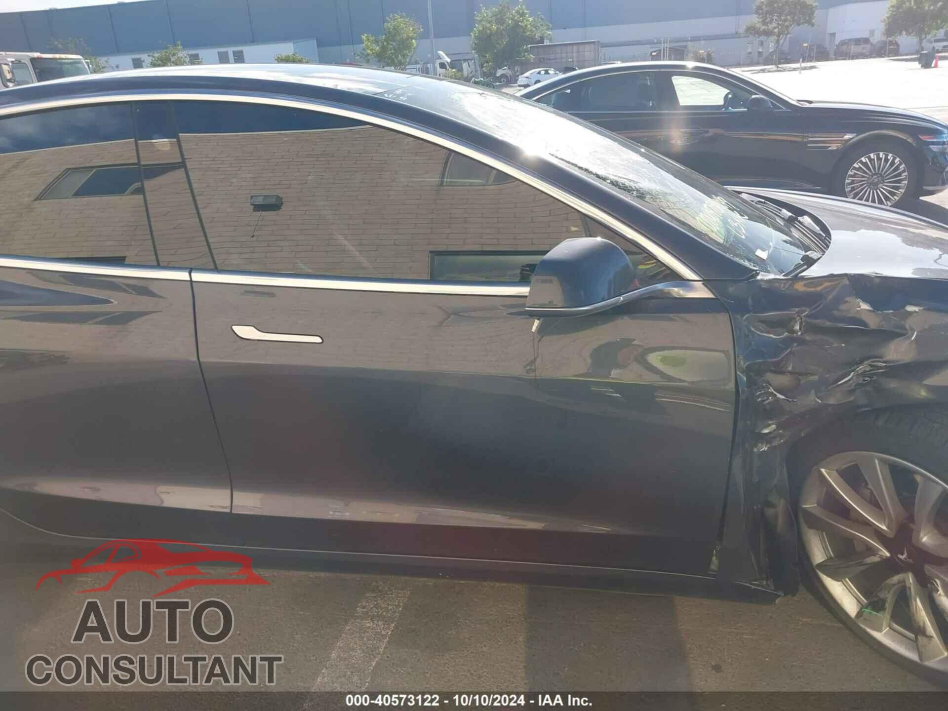 TESLA MODEL 3 2018 - 5YJ3E1EA9JF049741