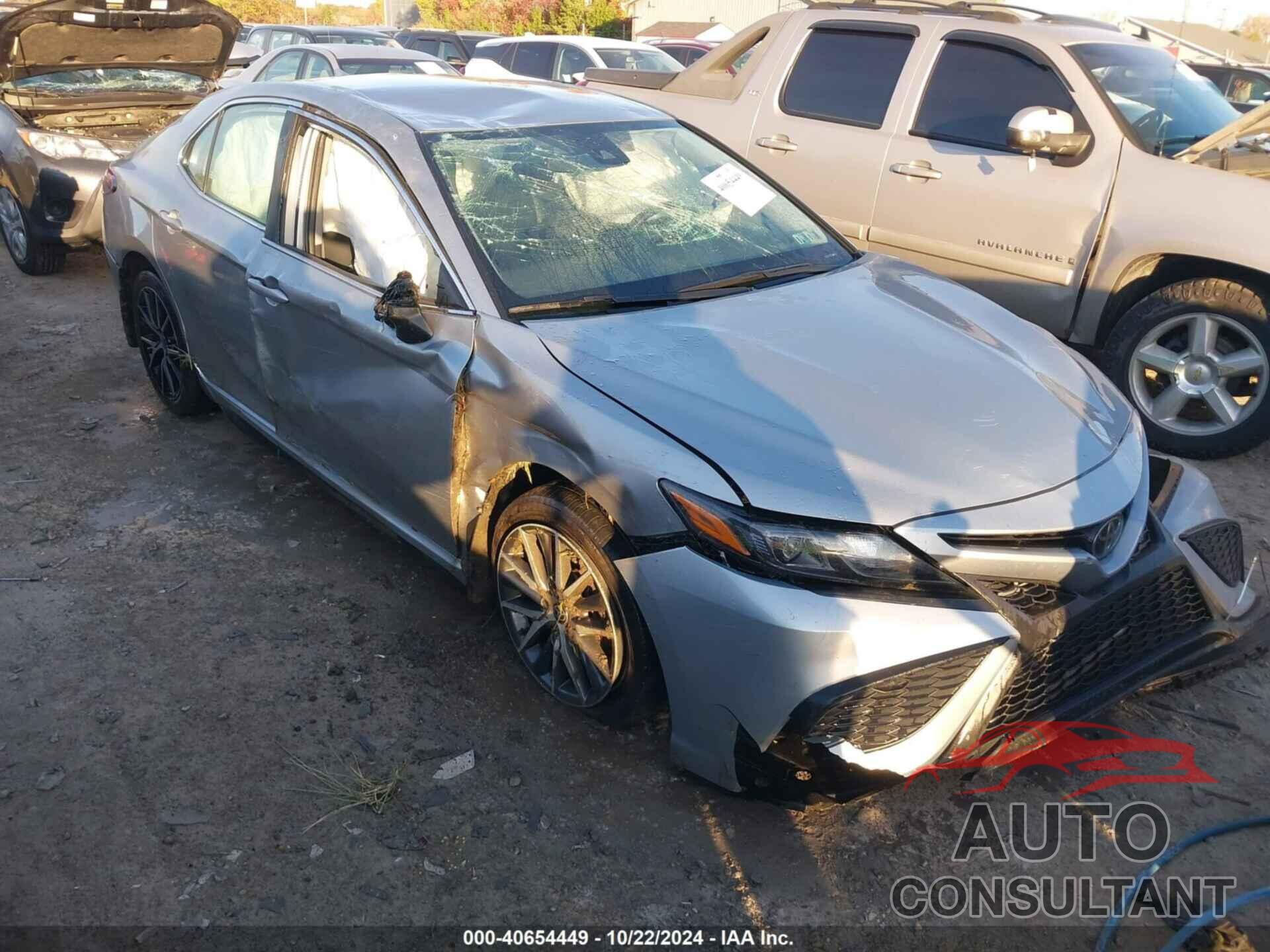 TOYOTA CAMRY 2023 - 4T1G11AK5PU804228