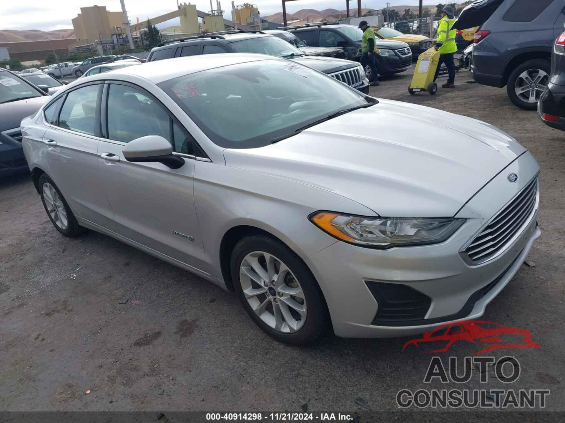 FORD FUSION HYBRID 2019 - 3FA6P0LU4KR206340