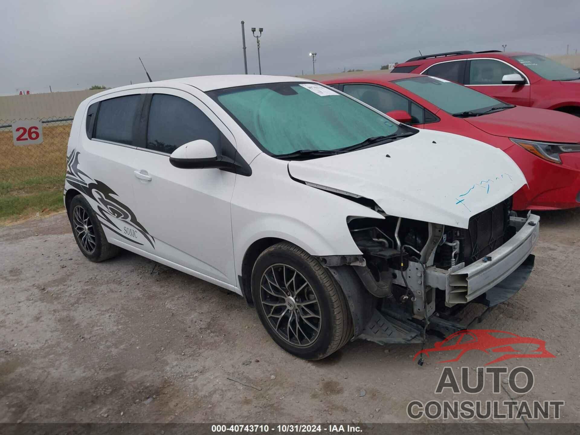 CHEVROLET SONIC 2012 - 1G1JC6SH7C4102466