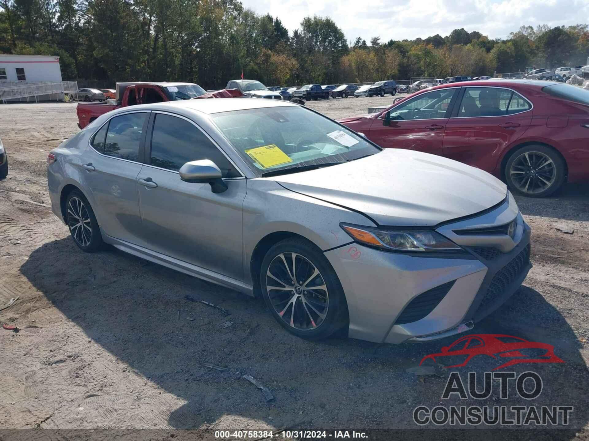 TOYOTA CAMRY 2018 - 4T1B11HK3JU668608