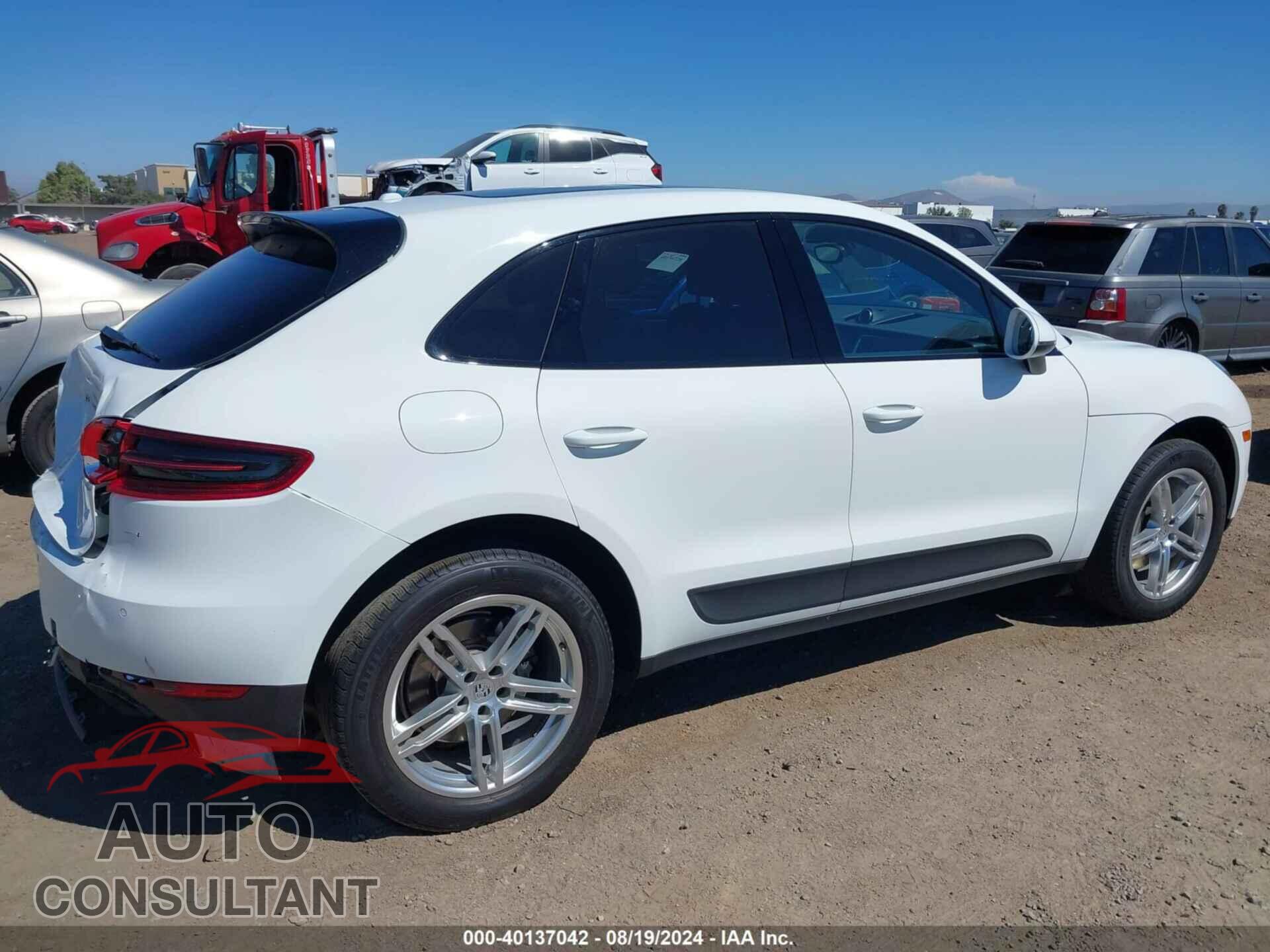 PORSCHE MACAN 2017 - WP1AA2A53HLB05938
