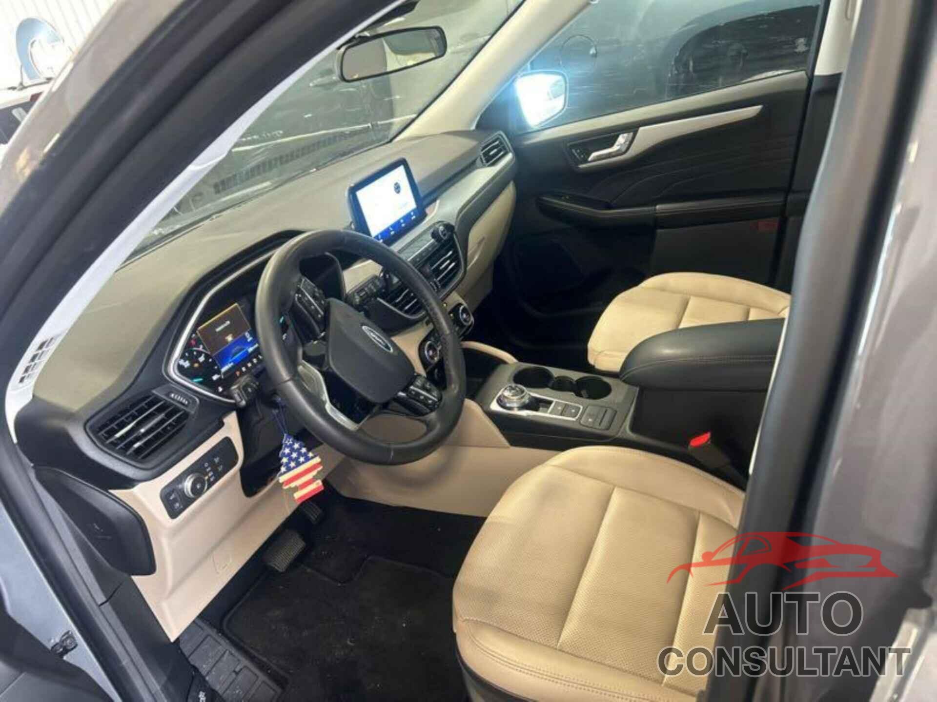 FORD ESCAPE 2021 - 1FMCU0CZ6MUB25364