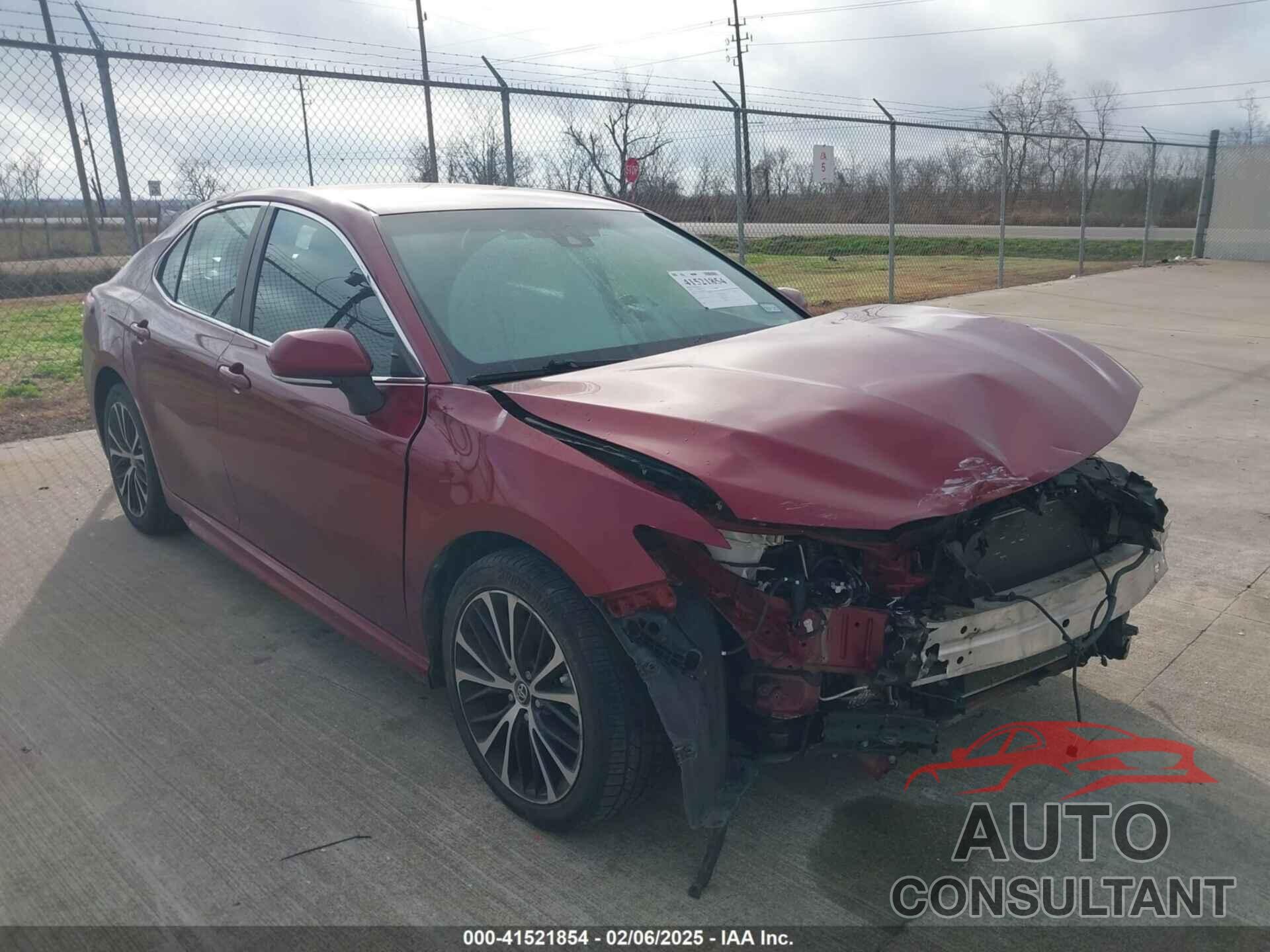 TOYOTA CAMRY 2018 - 4T1B11HK9JU665048