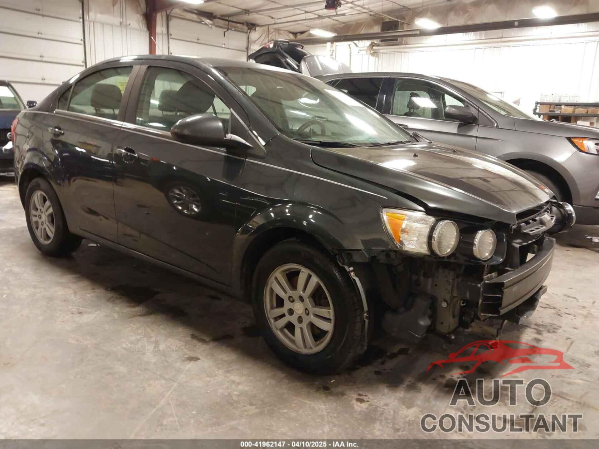 CHEVROLET SONIC 2015 - 1G1JC5SH4F4163515