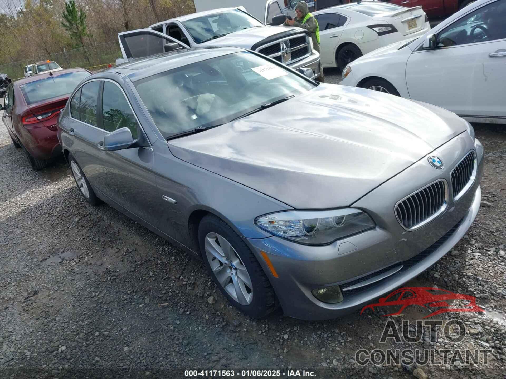 BMW 528I 2011 - WBAFR1C57BC673170