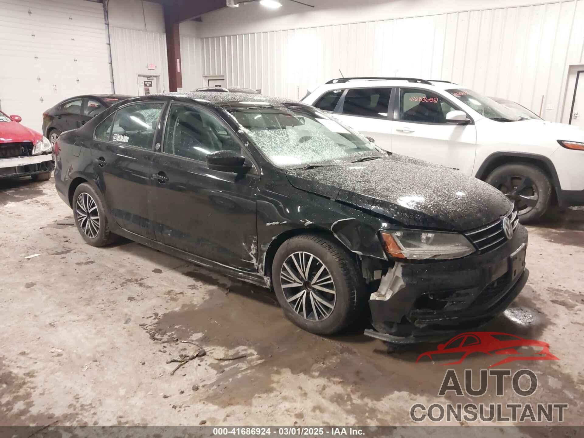 VOLKSWAGEN JETTA 2018 - 3VWDB7AJ8JM211017