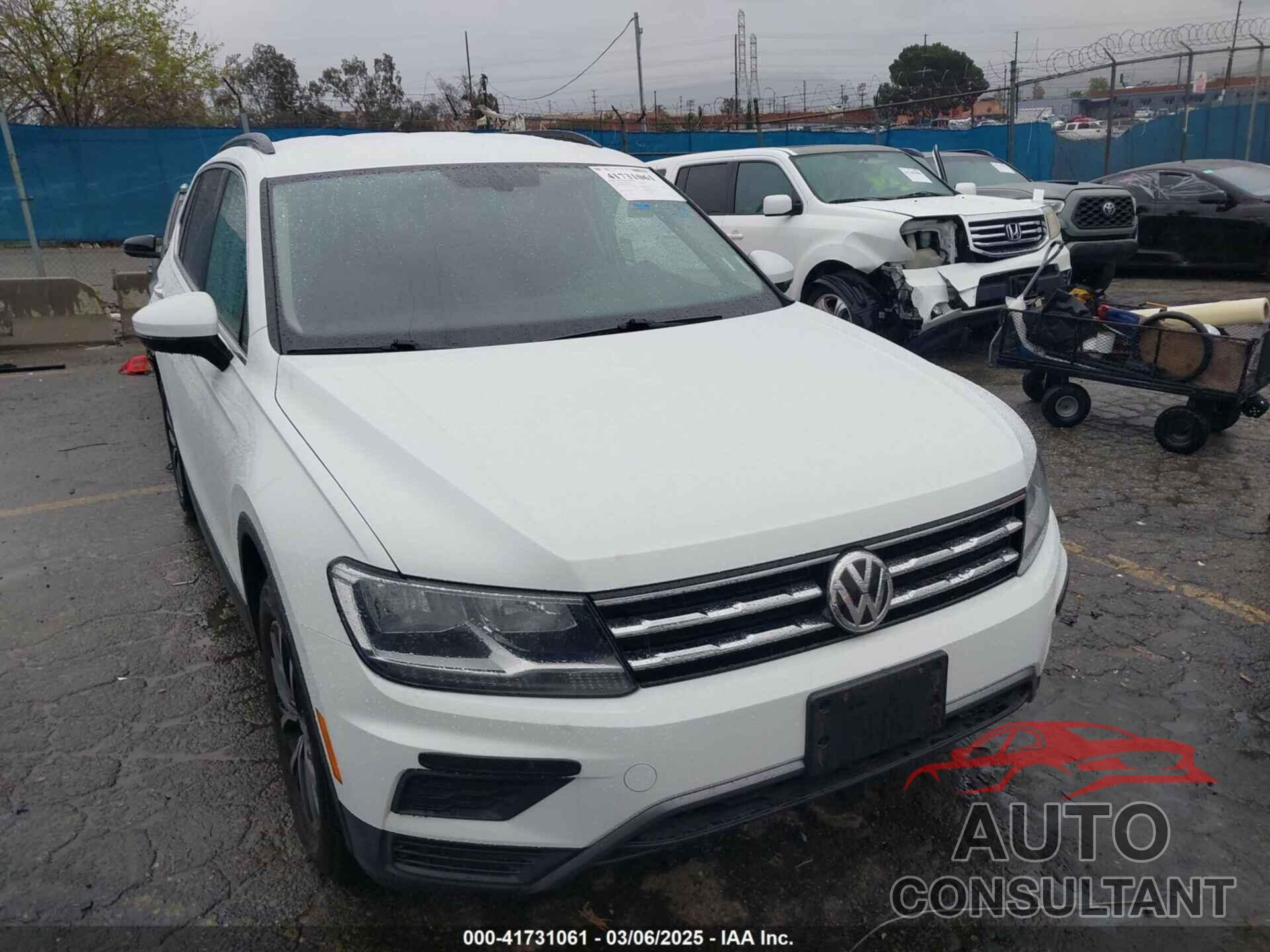 VOLKSWAGEN TIGUAN 2018 - 3VV2B7AX4JM140172
