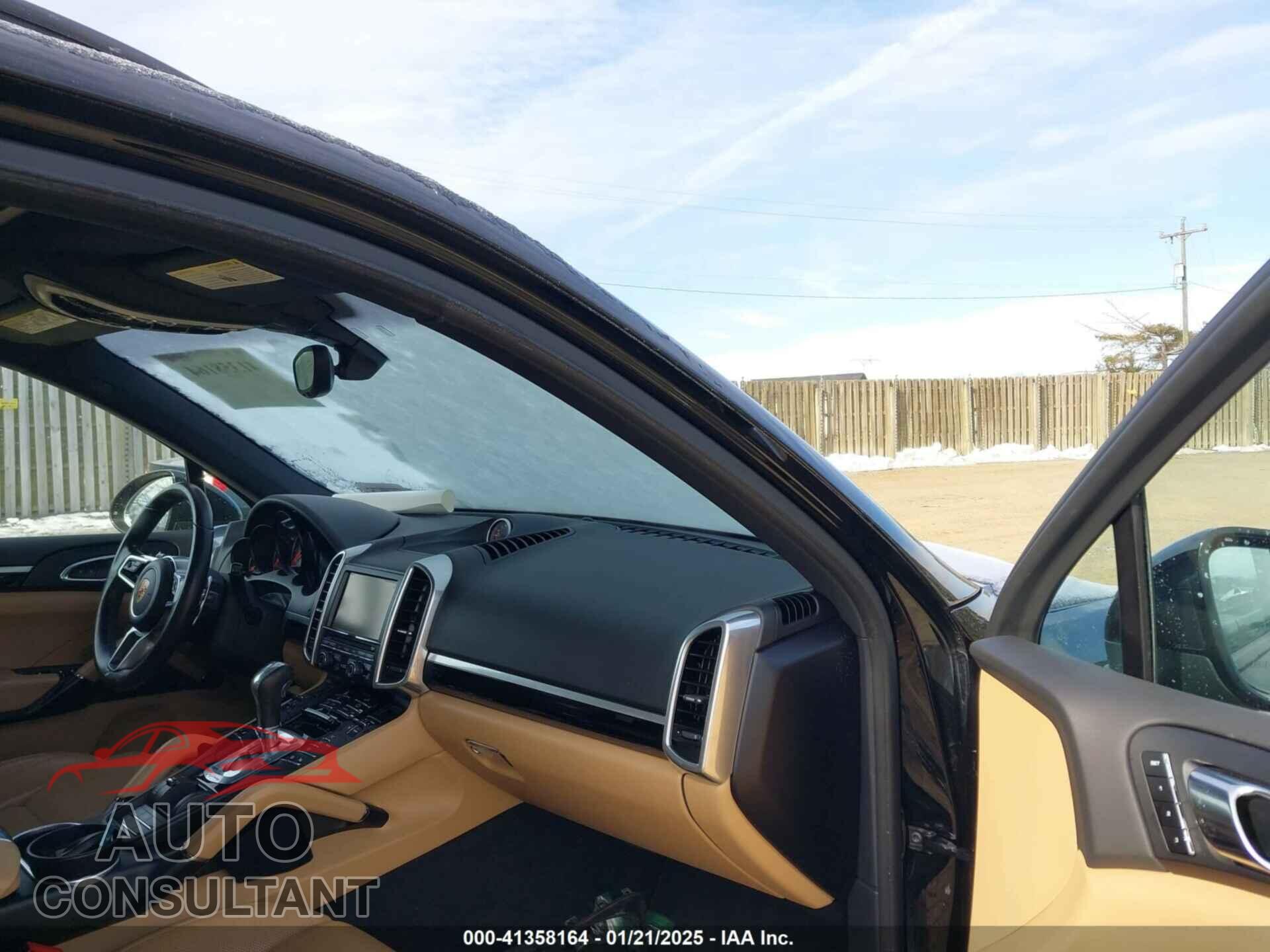 PORSCHE CAYENNE 2016 - WP1AB2A24GLA96569